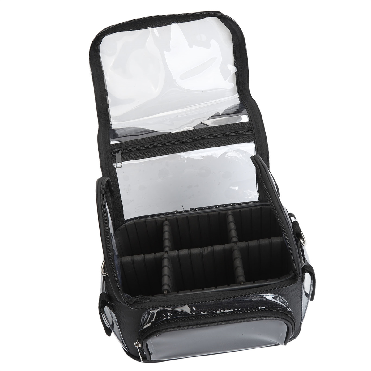 Eine schwarze Make-up-Tasche geöffnet, mit transparenten Fächern und Trennwänden.