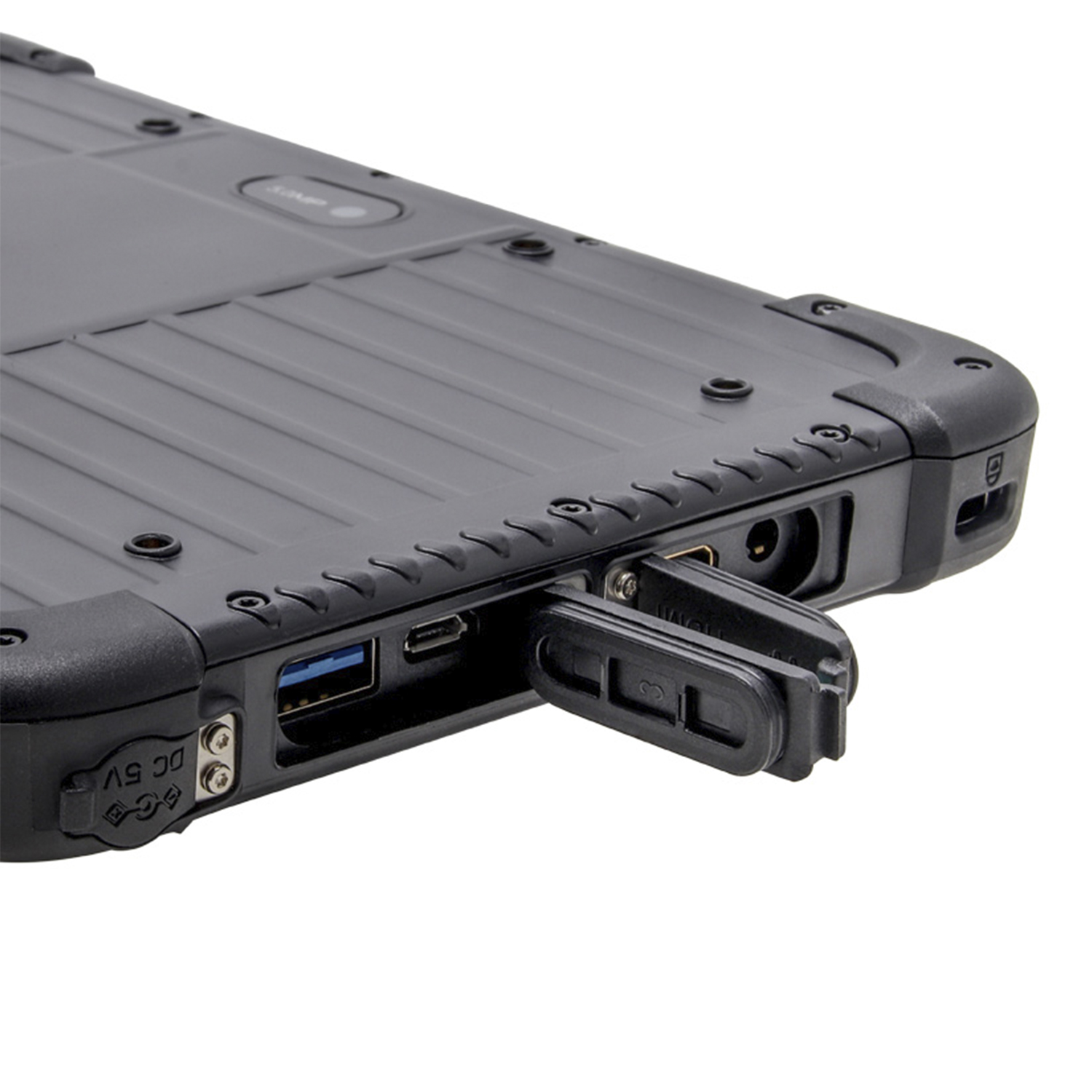 Primo piano di un dispositivo nero con porte e pulsanti, che mostra una porta USB e un ingresso CC.