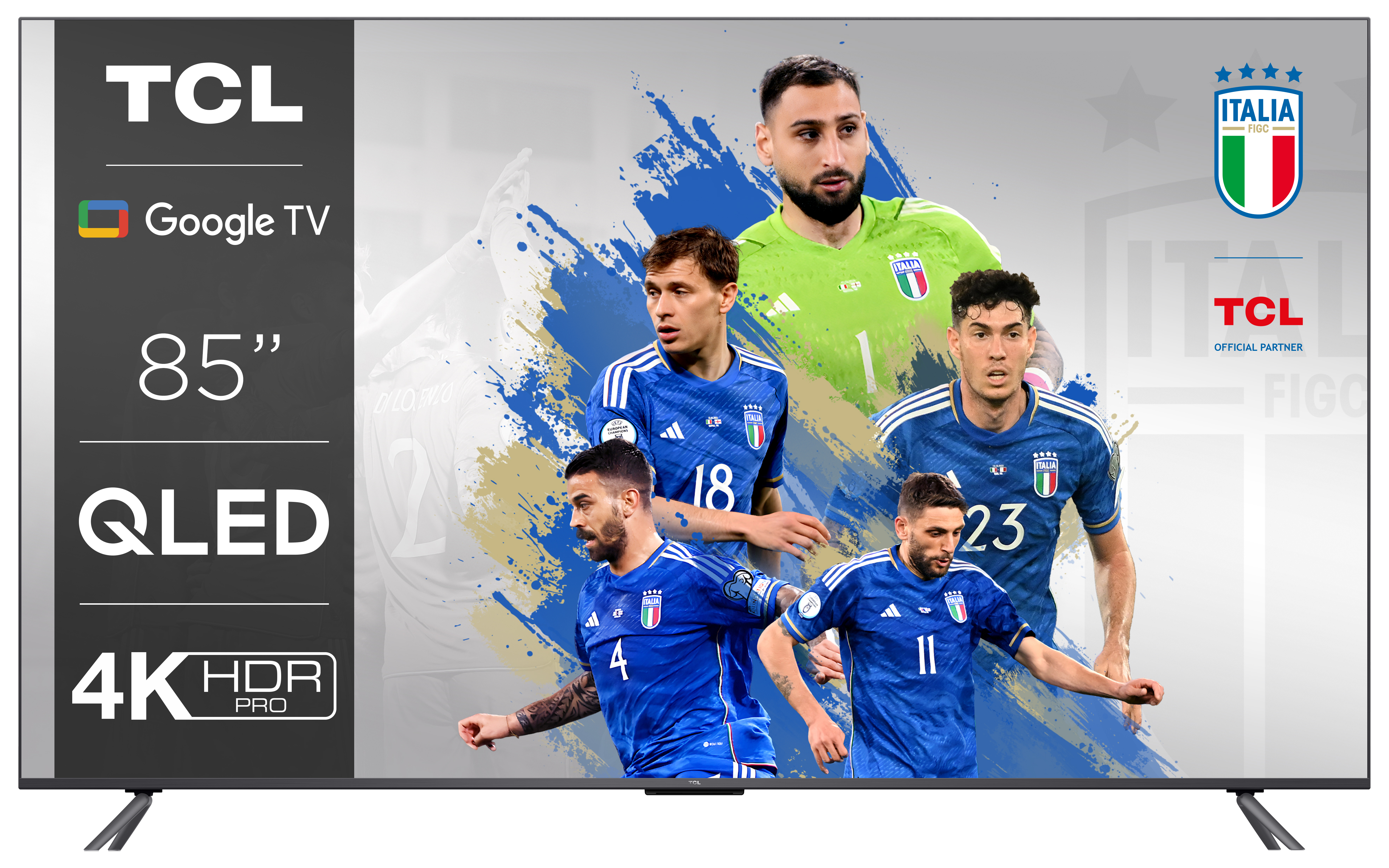 TV TCL con jugadores de fútbol italianos en pantalla, 85", QLED, 4K HDR PRO, con logos Google TV y TCL.