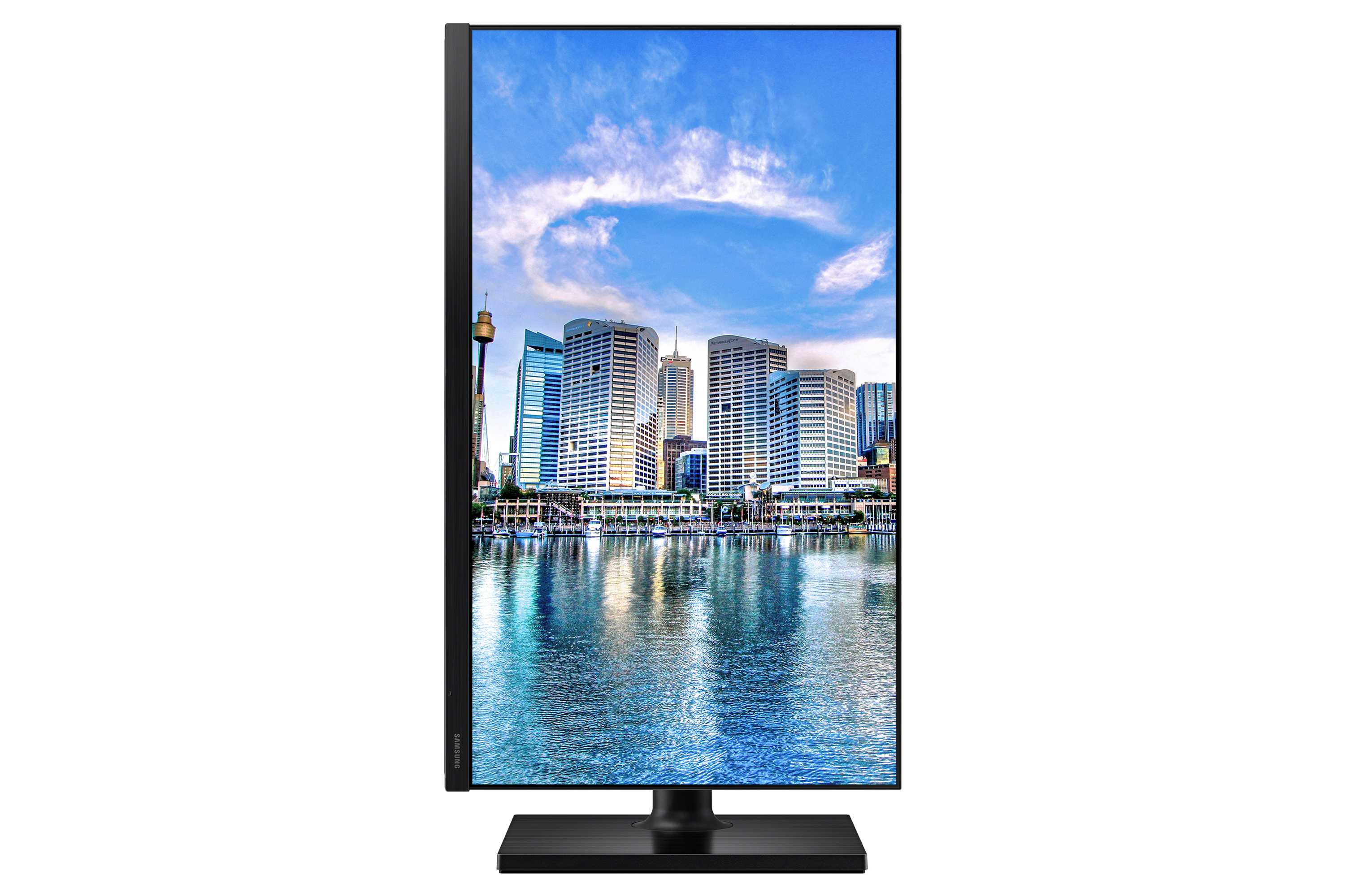 L'immagine mostra un monitor che mostra uno skyline della città con un cielo blu.