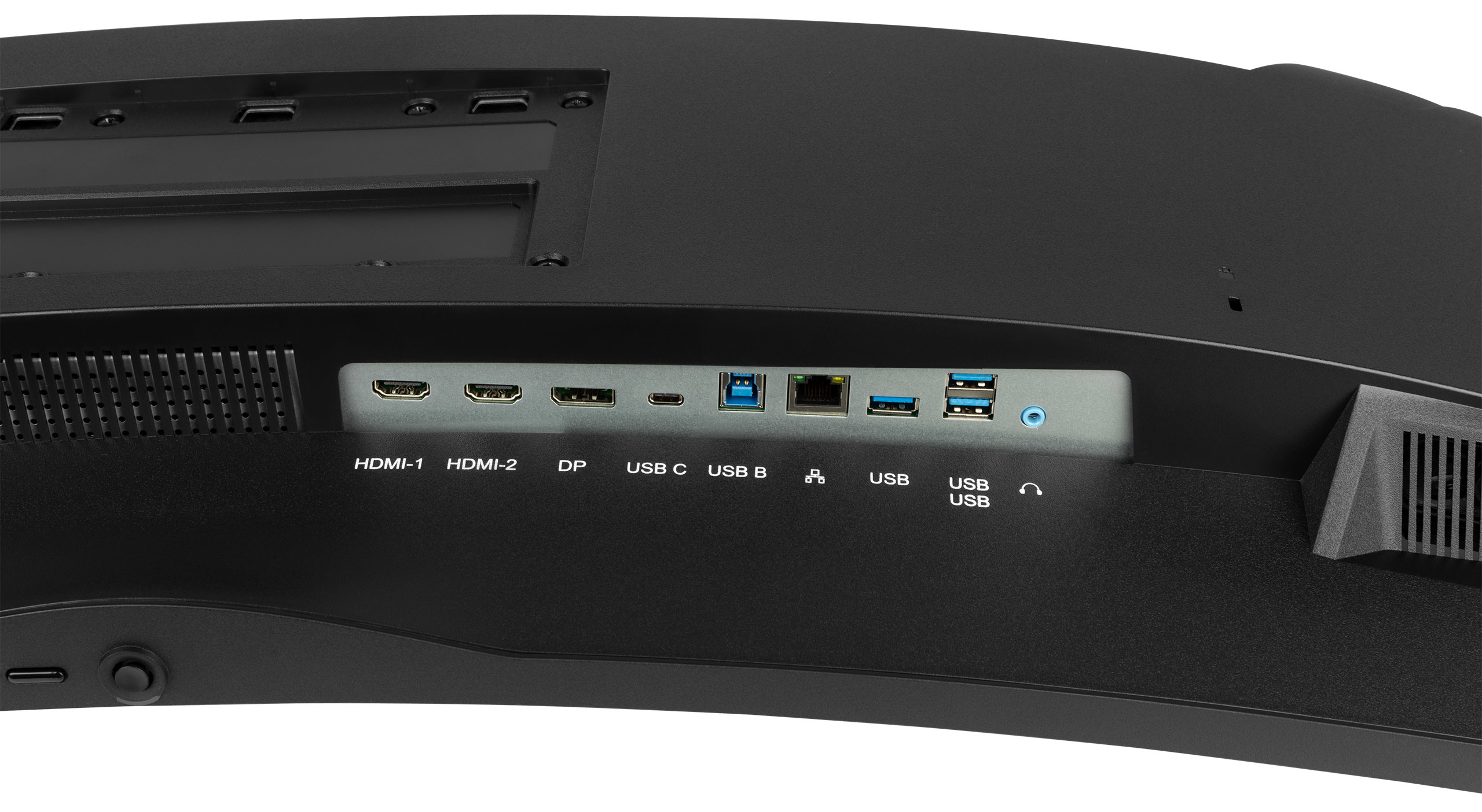 Close-up van een monitorpoortpaneel met verschillende ingangen.