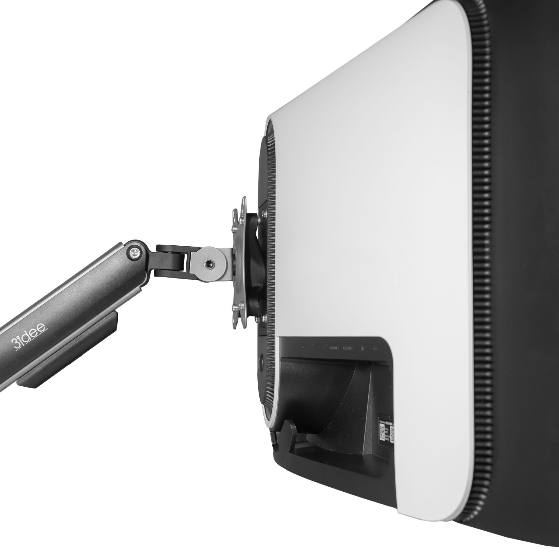 Monitorarm an einem weißen Monitor befestigt. Silberner Arm und weißer Hintergrund.