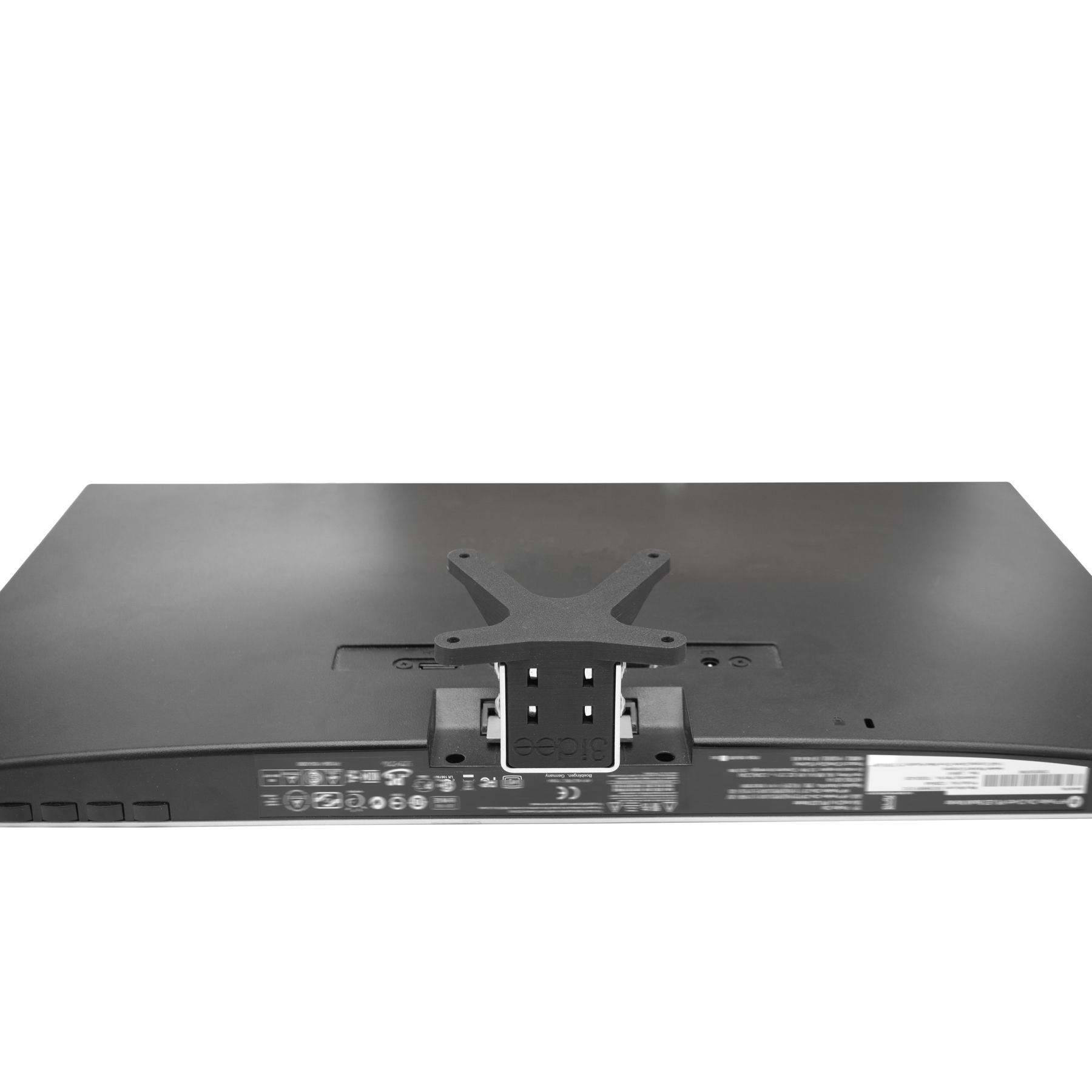 Schwarze Monitorrückseite mit Halterung. Weißer Hintergrund. Die Monitorhalterung ist installiert.
