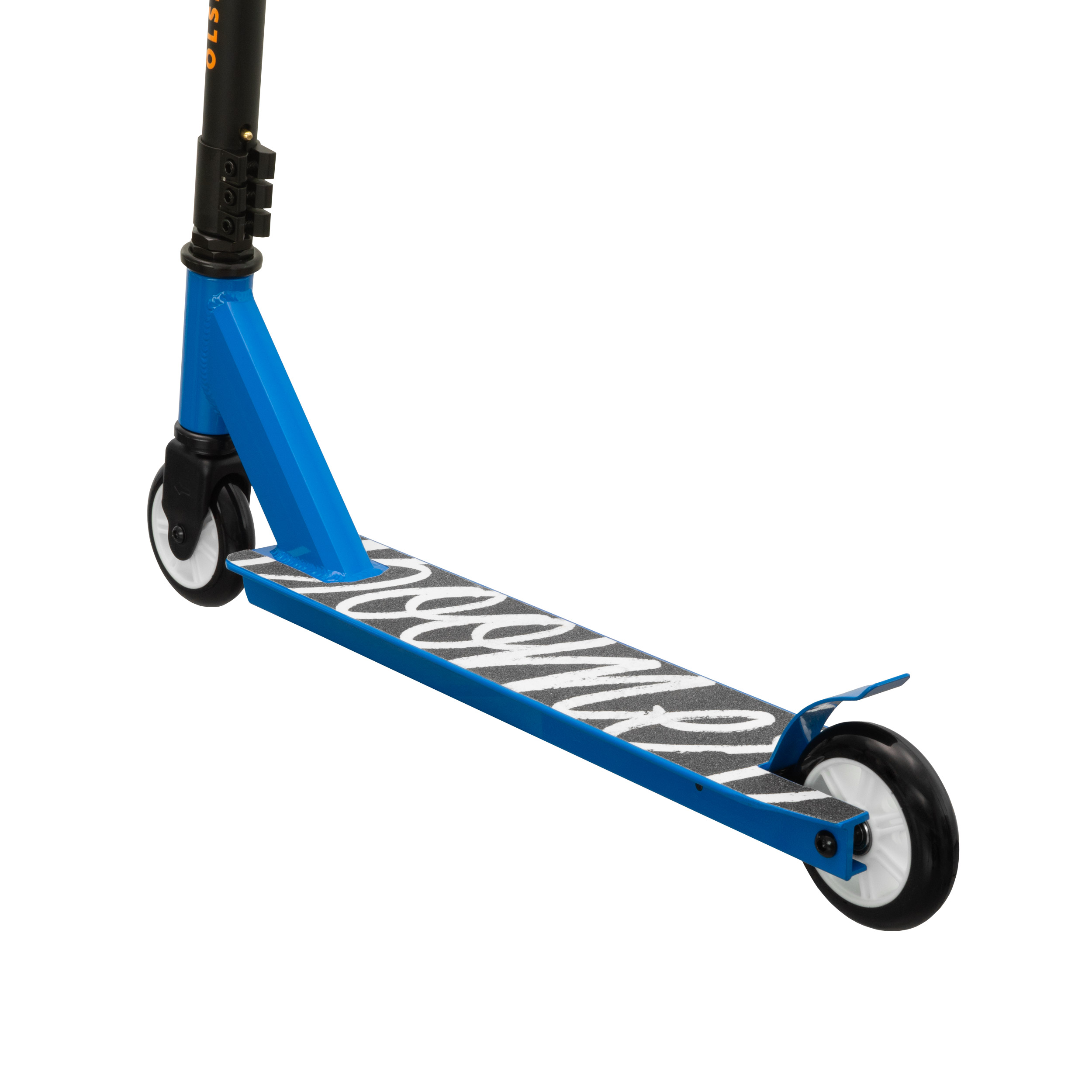 Patinete azul con plataforma, ruedas y manillar negros y blancos.