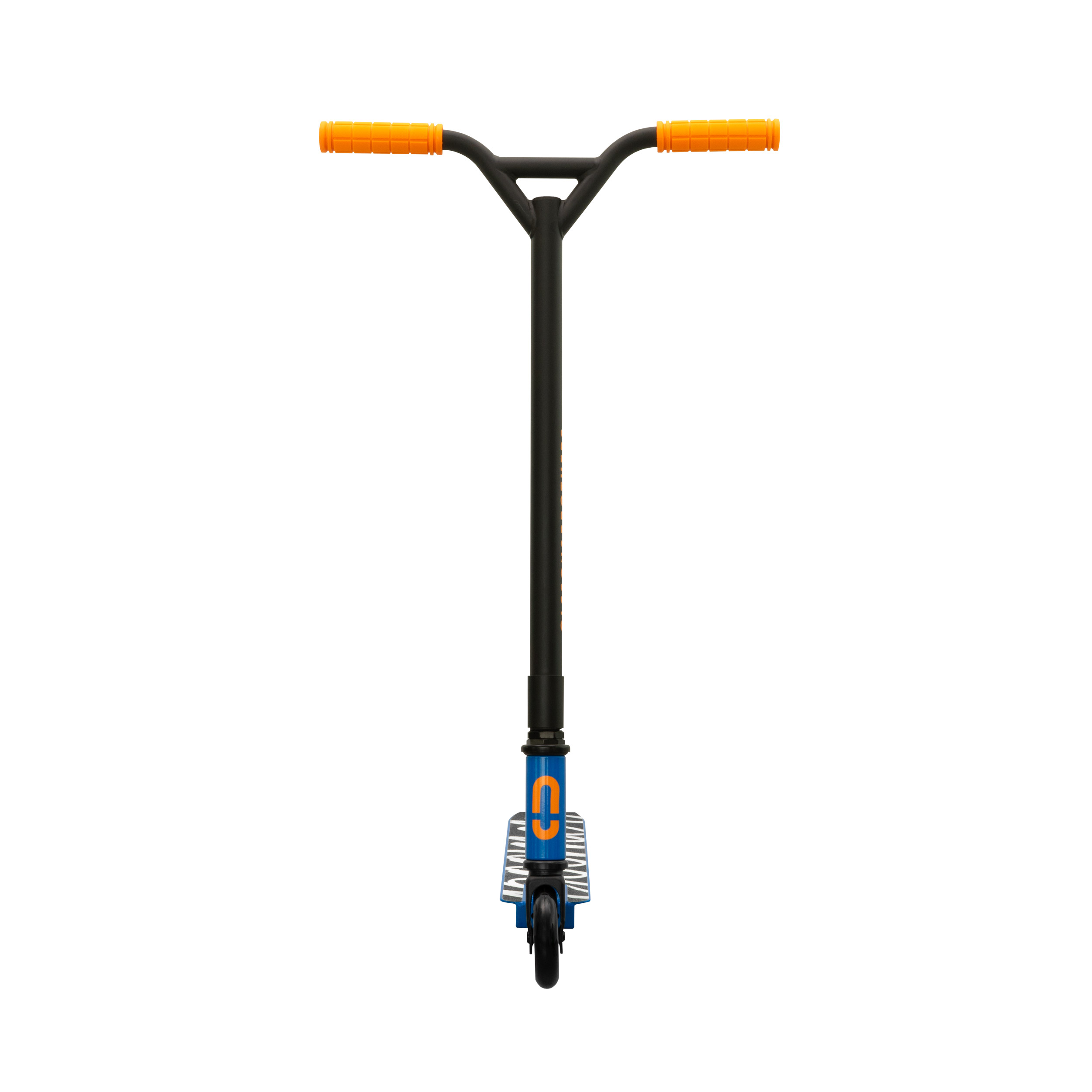 Un patinete, con manillar y base negros, puños naranjas y plataforma azul con detalles naranjas. Tiene una rueda.