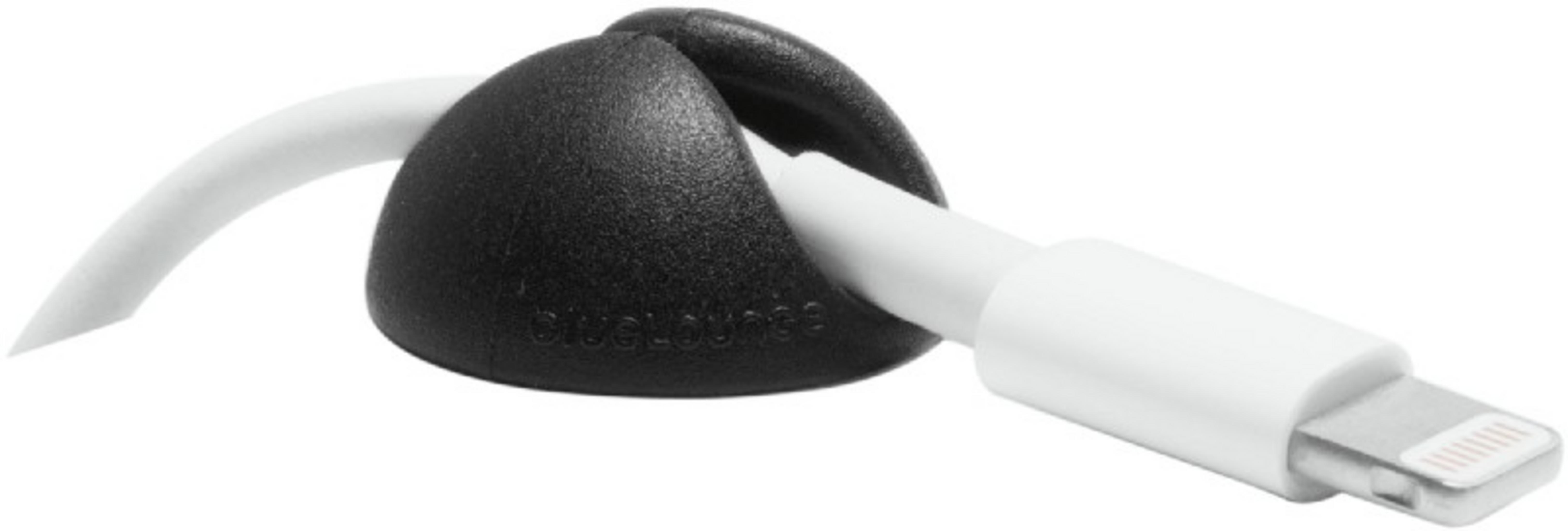 Un organizador de cable negro que sujeta un cable de carga blanco con un conector Lightning.