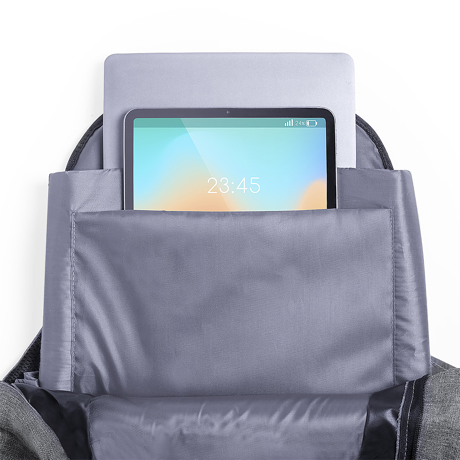 Zaino aperto che mostra tablet e laptop all'interno, con interno grigio, su sfondo bianco.