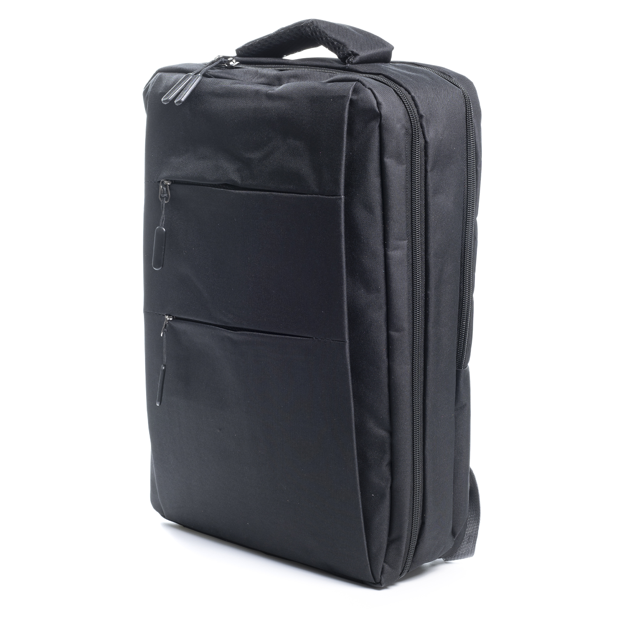 Schwarzer Rucksack, rechteckige Form, Reißverschlusstaschen, von der Seite.