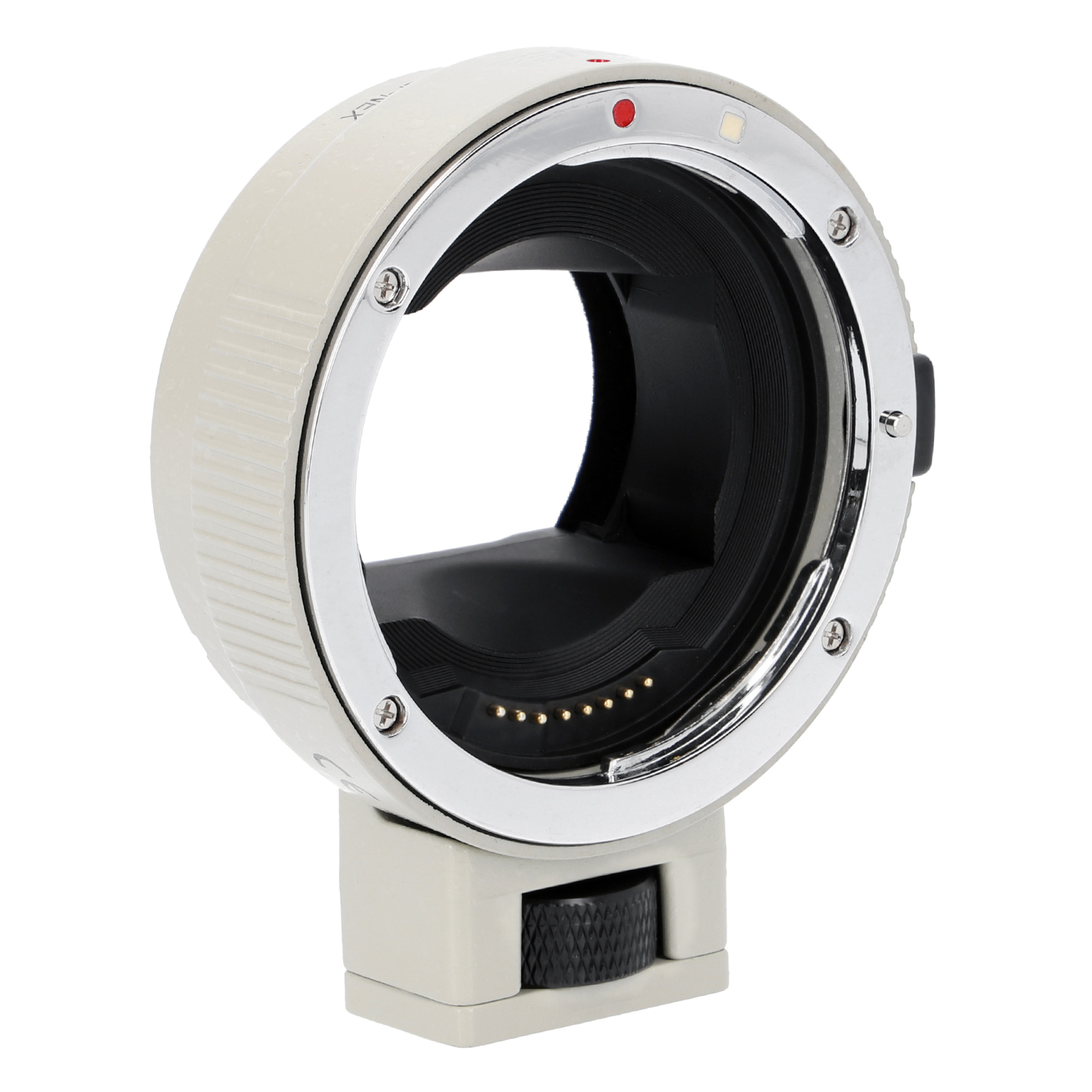 Ein Kameraobjektivadapter mit Objektivanschluss, silbernem Ring und schwarzem Bedienelement.