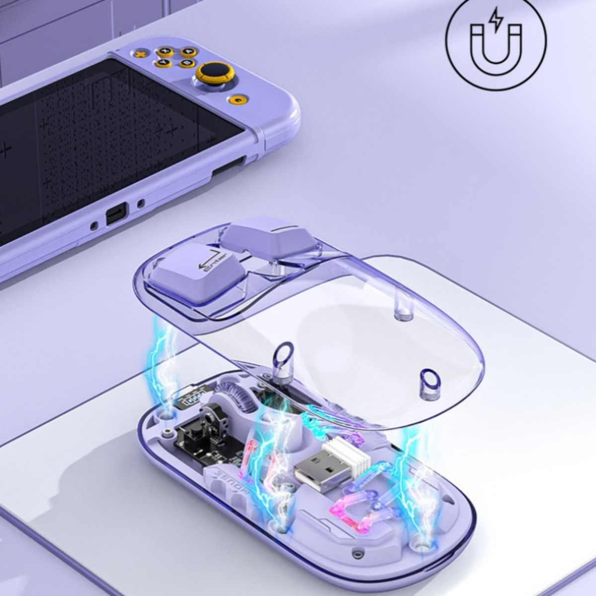 Eine zerlegte lila Gaming-Maus mit einer Spielkonsole im Hintergrund.