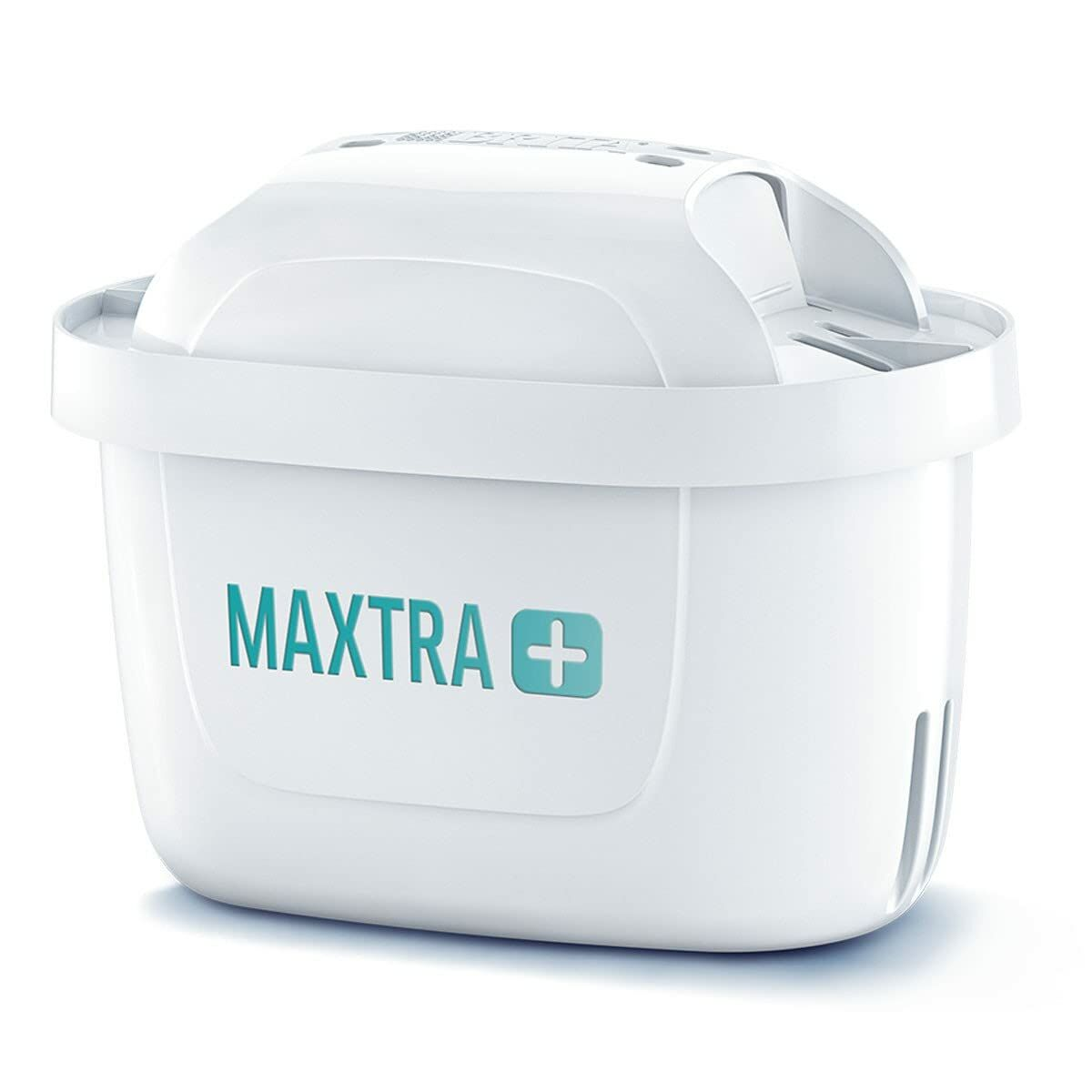 Filtro dell'acqua bianco. Il testo 'MAKTRA +' è su di esso. Ha un corpo in plastica bianca con alcuni fori.