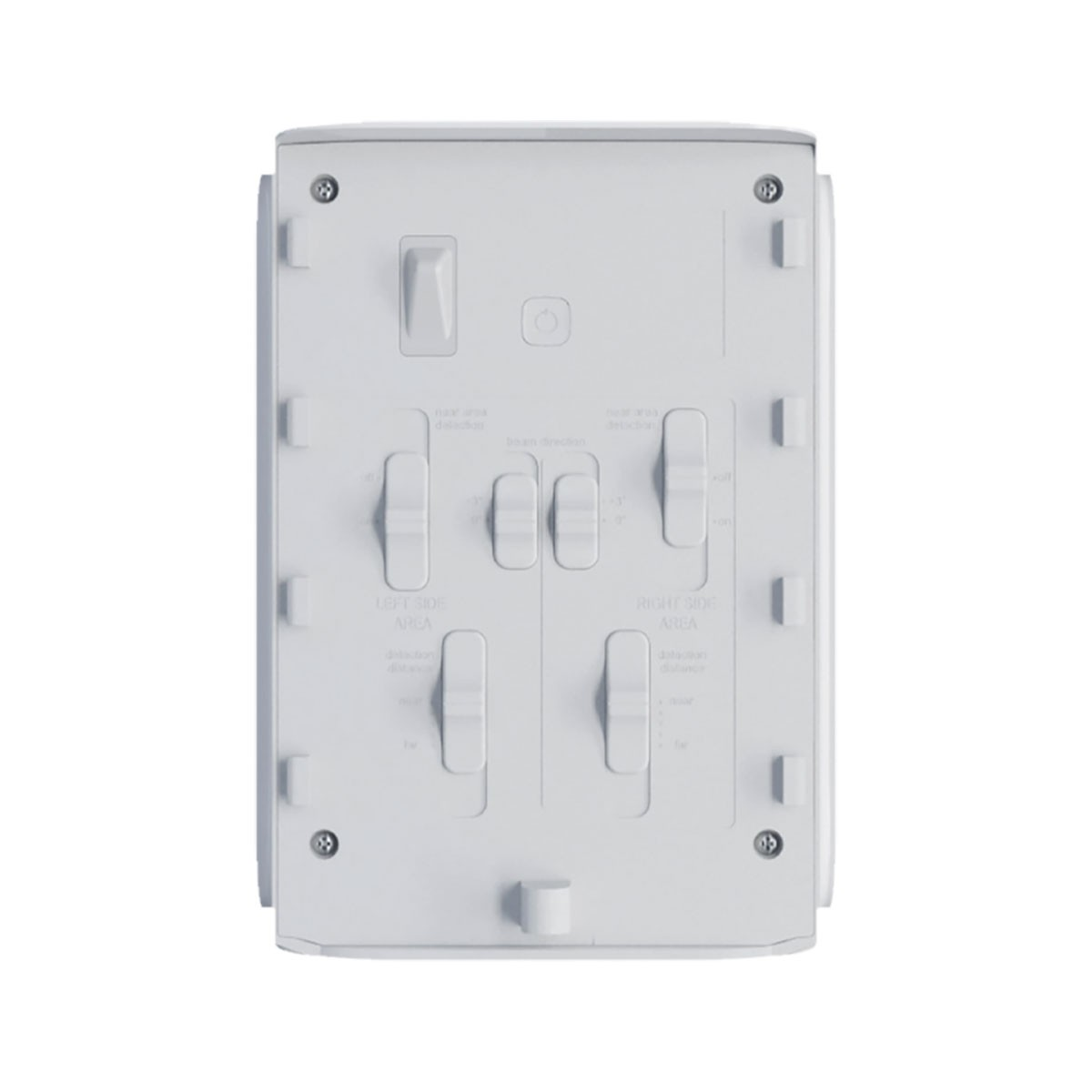 Panel trasero de un dispositivo electrónico blanco con varios interruptores y botones. Fondo blanco.