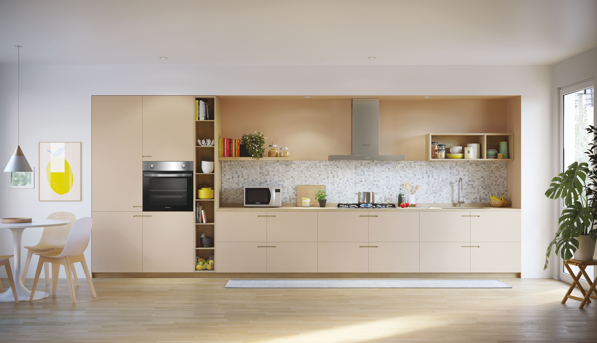 Cucina moderna con mobili beige chiaro, mensole in legno ed elettrodomestici ad incasso. Pavimento in legno.