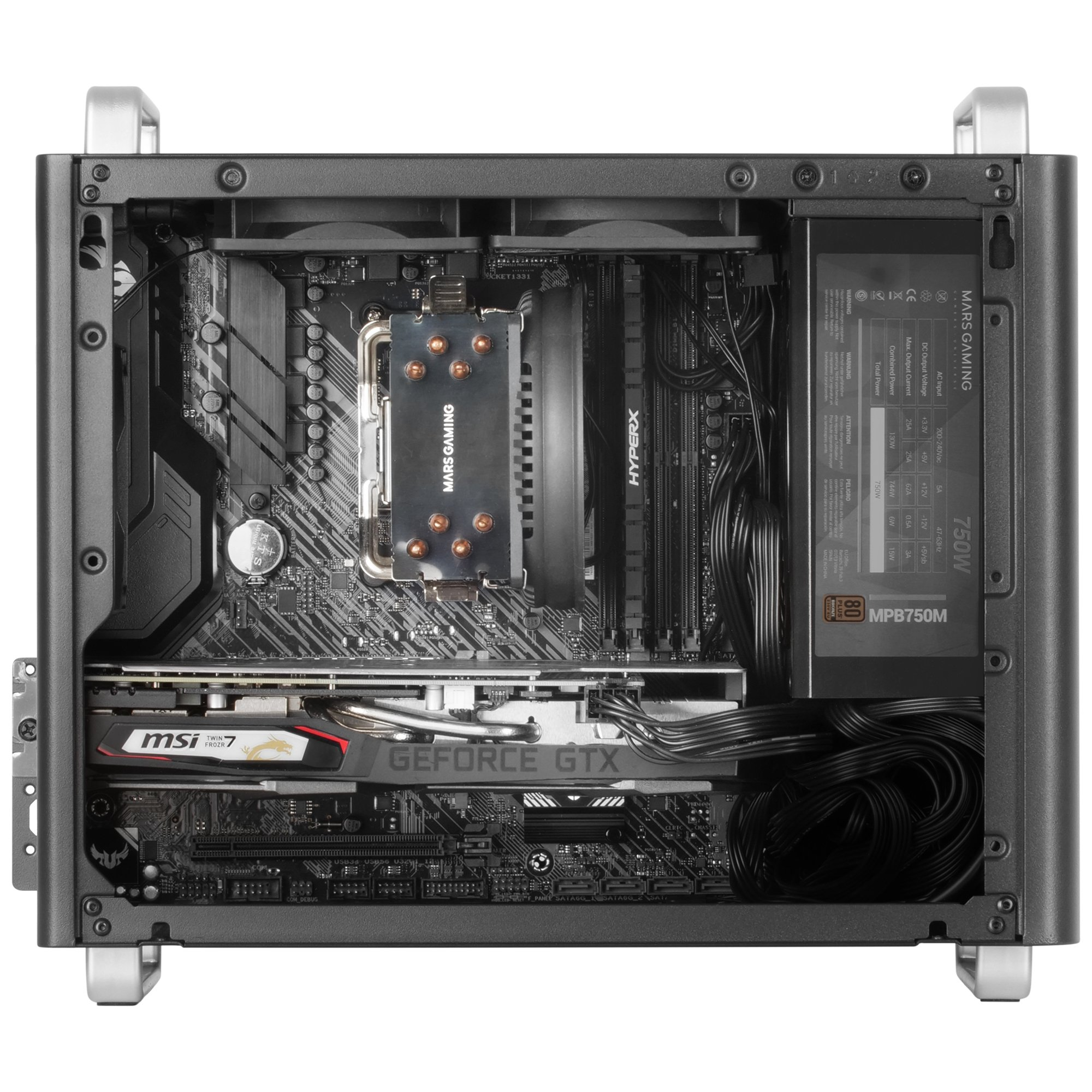 Componenti PC in un case. Dissipatore CPU, GPU, scheda madre, alimentatore. Case nero con maniglie.