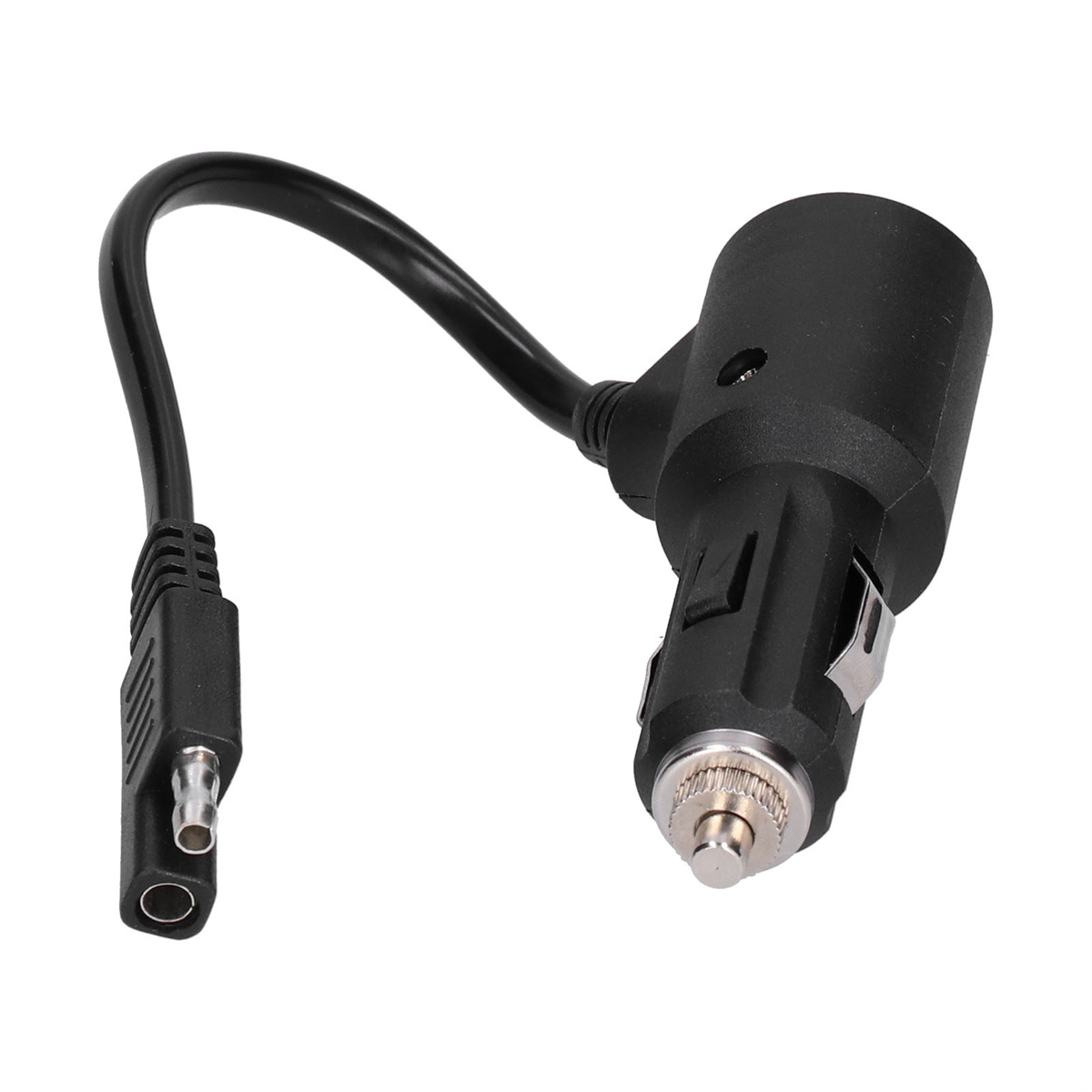 Ein schwarzer Auto-Adapter mit Kabel und Stecker, der in den Zigarettenanzünderanschluss des Autos gesteckt wird.