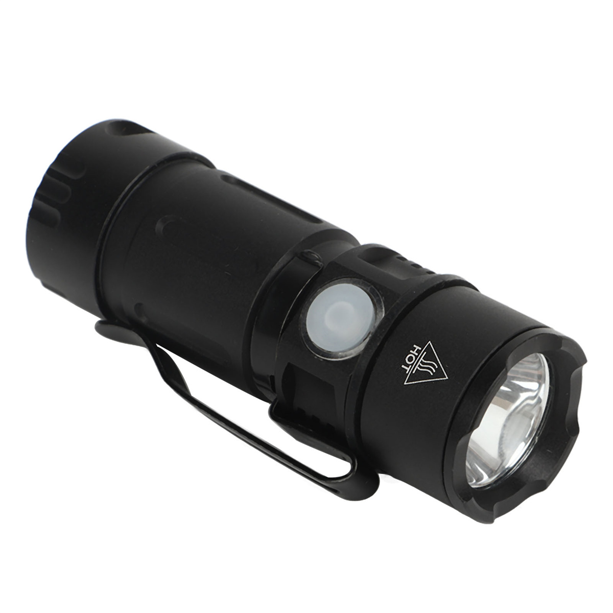 Eine schwarze Taschenlampe mit silbernem Clip und weißem Knopf.