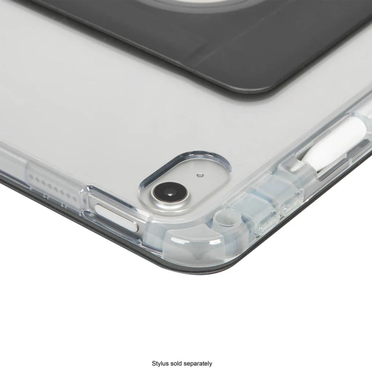 Una funda transparente para iPad con cámara negra. Un lápiz óptico está colocado. Fondo blanco. Texto: 'Lápiz óptico se vende por separado'.