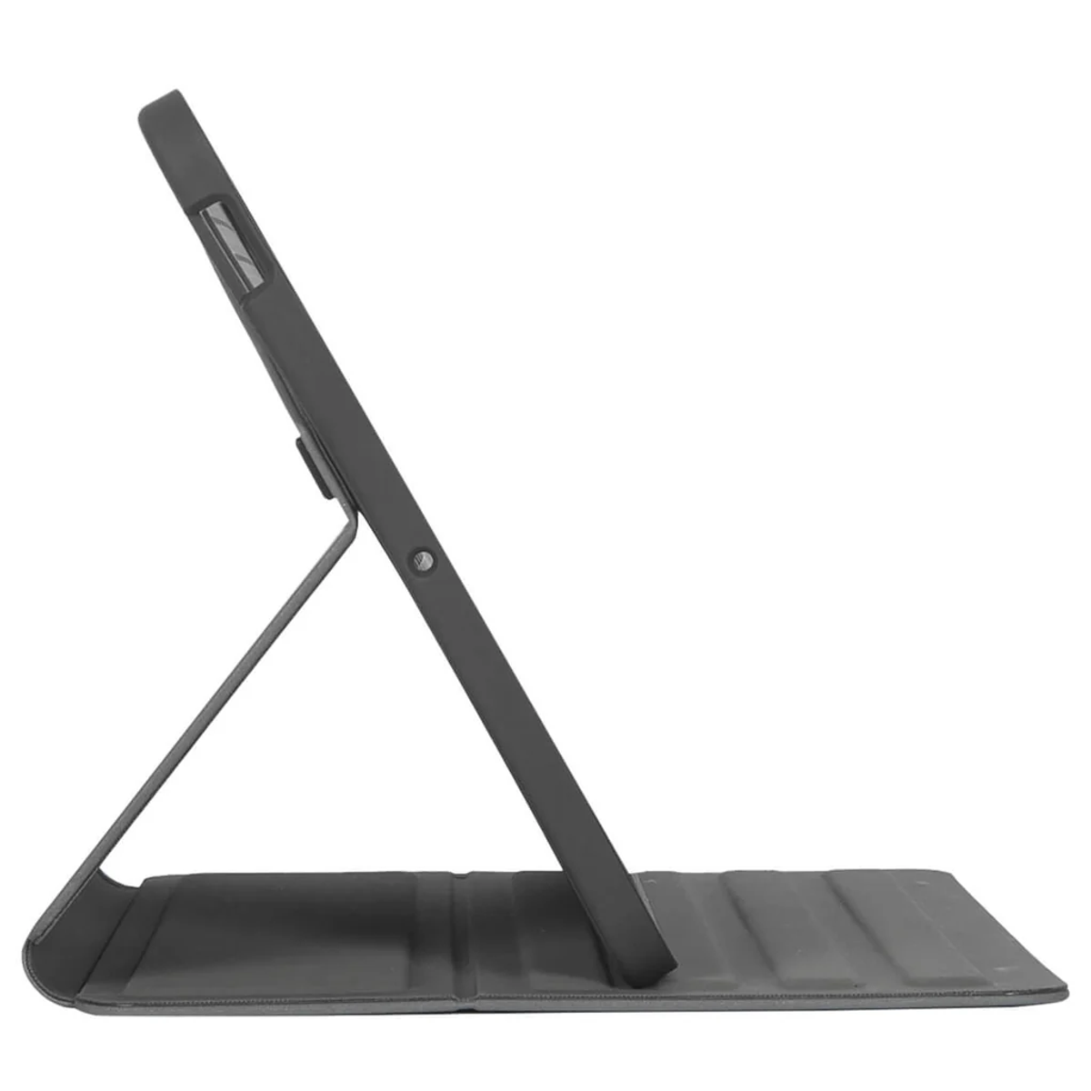 Custodia per tablet, aperta a un supporto. Vista angolata, grigio, sfondo bianco.