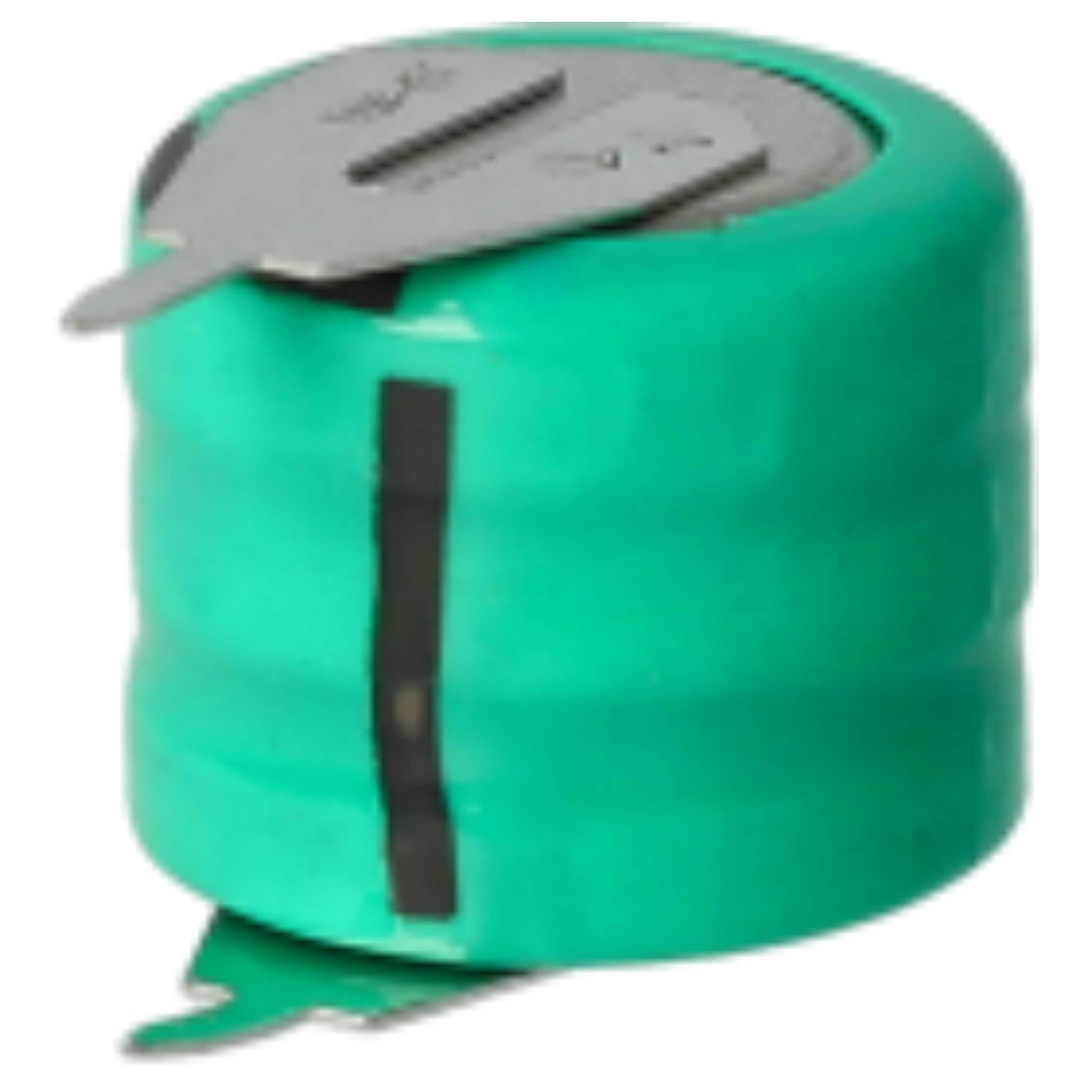 Grüne zylindrische Batterie mit silberner Oberseite auf weißem Hintergrund.
