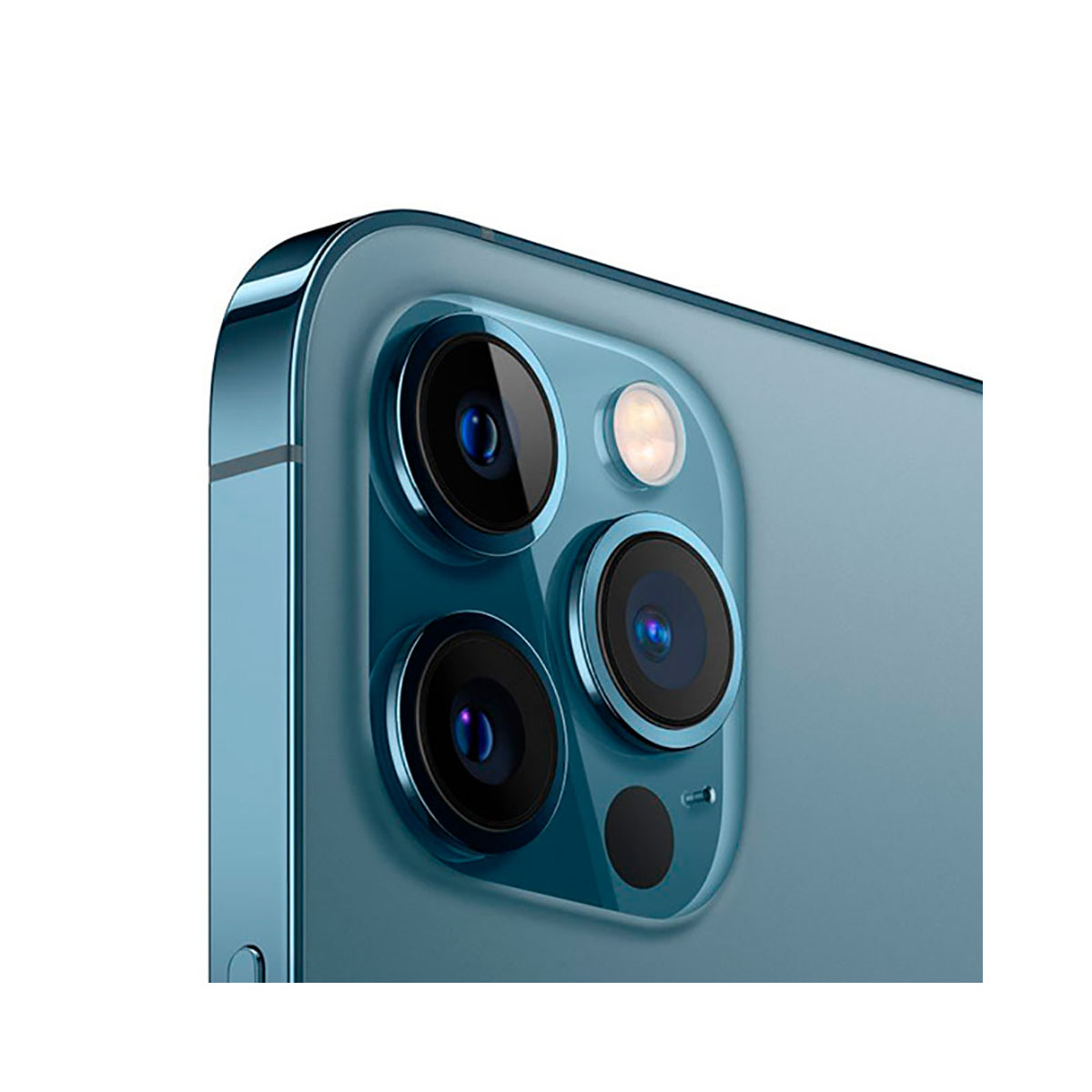 Zbliżenie na moduł aparatu niebieskiego iPhone'a z trzema obiektywami i lampą błyskową.