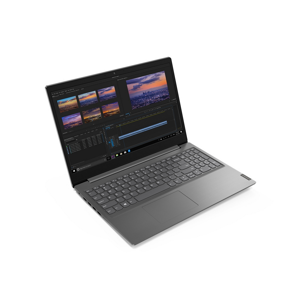 Un laptop grigio con schermo che mostra un'interfaccia di editing video, su sfondo bianco.