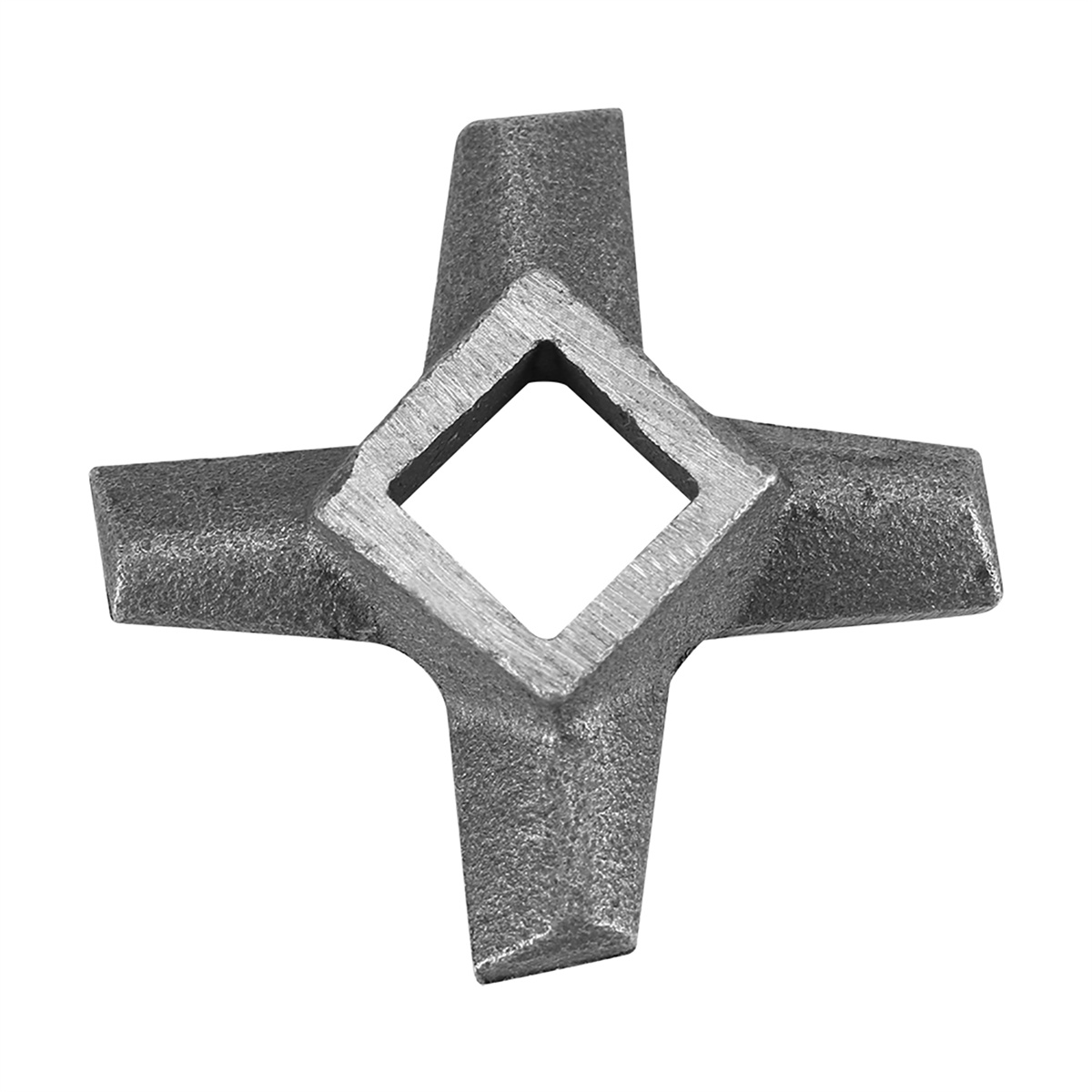 Ein Metall-Fleischwolfmesser mit quadratischem Loch und vier nach außen ragenden Klingen.