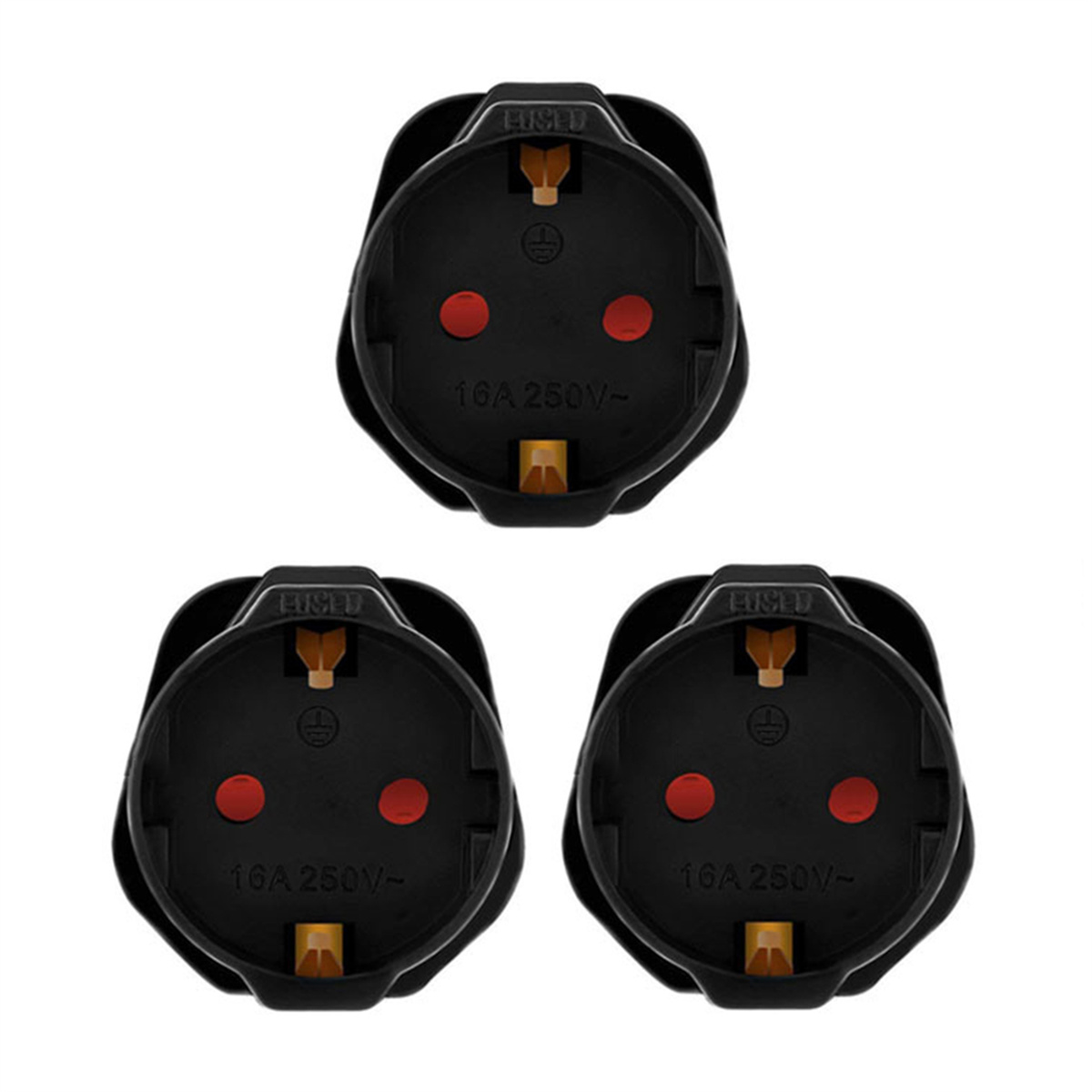 Drei schwarze Reiseadapter mit roten und goldenen Akzenten, die die Stifte des Steckers zeigen.