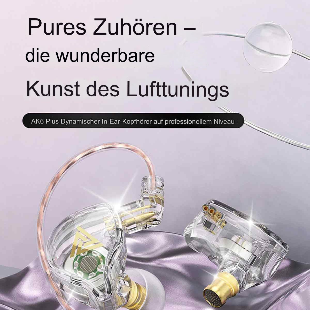 Transparente In-Ear-Kopfhörer mit goldenem Akzent, mit deutschem Text oben. Der Hintergrund ist unscharf.