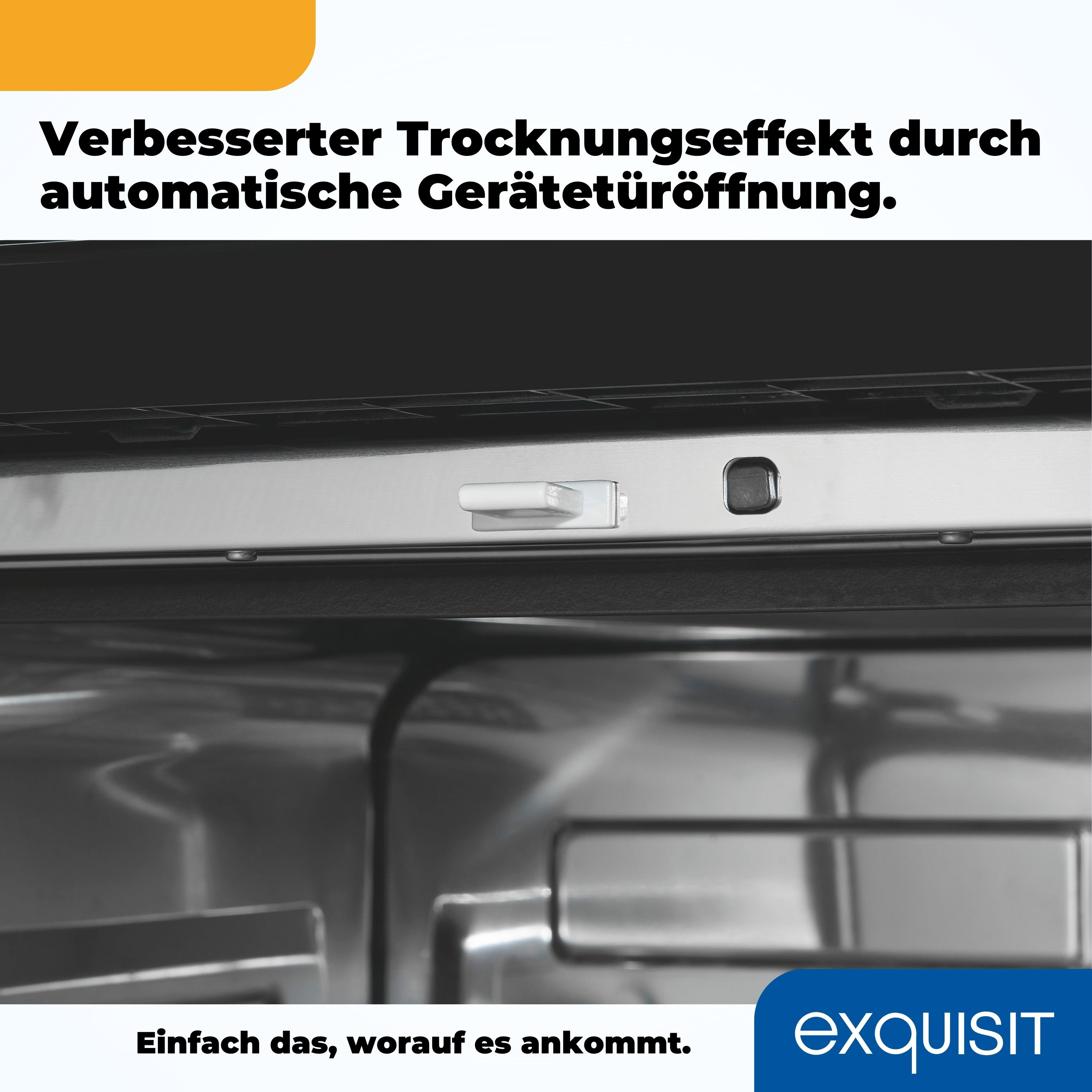 Nahaufnahme einer sich öffnenden Geschirrspülertür mit Innenraum und Markenlogo.