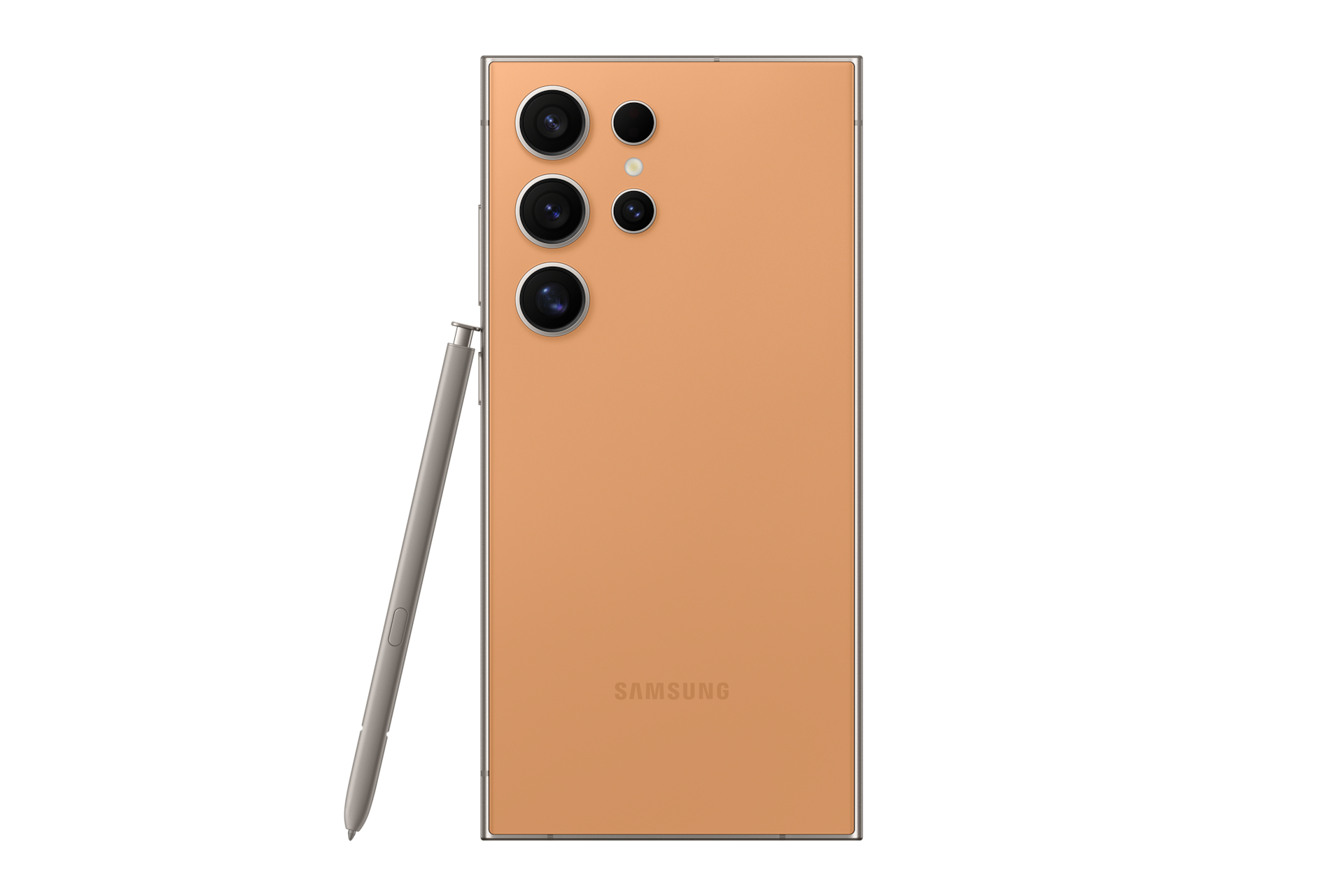 Pomarańczowy telefon z wieloma tylnymi aparatami i srebrnym rysikiem na białym tle.