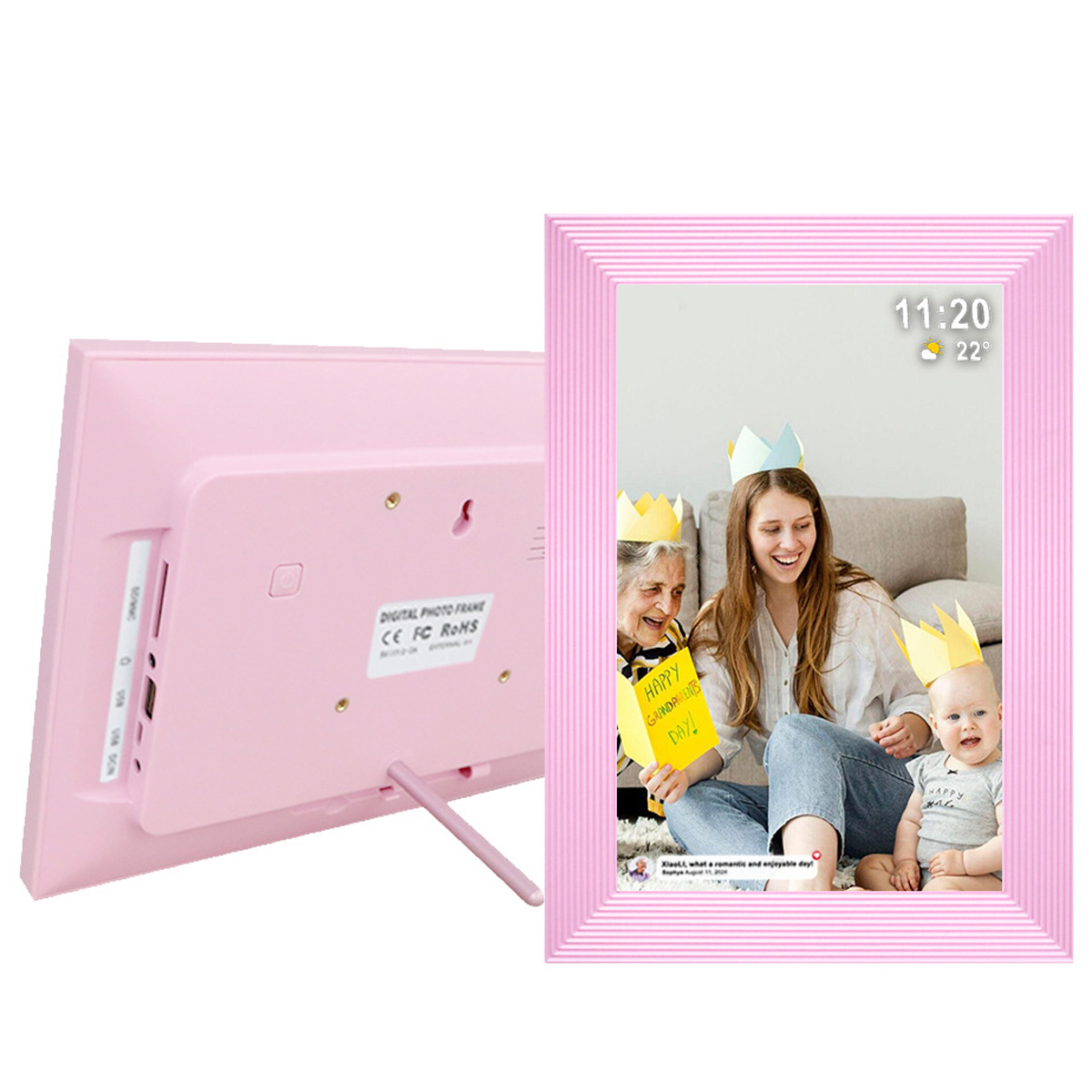 Różowa cyfrowa ramka na zdjęcia ze zdjęciem rodzinnym, pokazująca godzinę i pogodę.