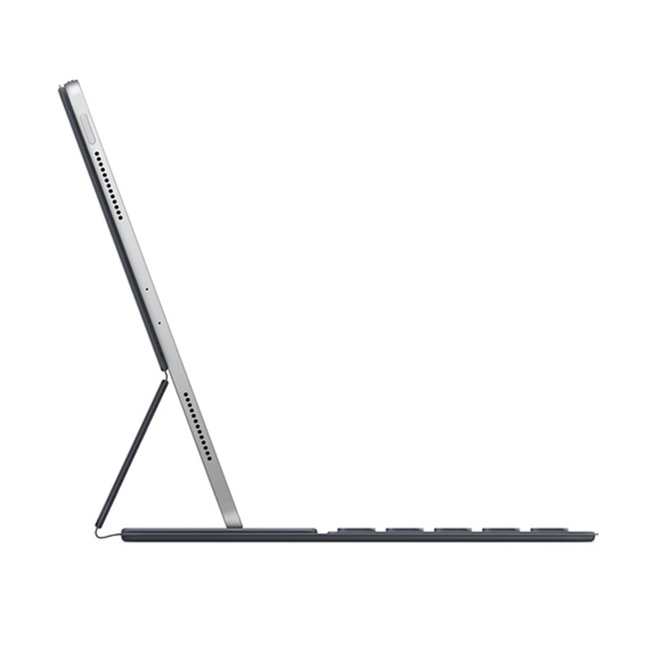 Ein silbernes Tablet mit Tastaturständer, von der Seite gesehen.