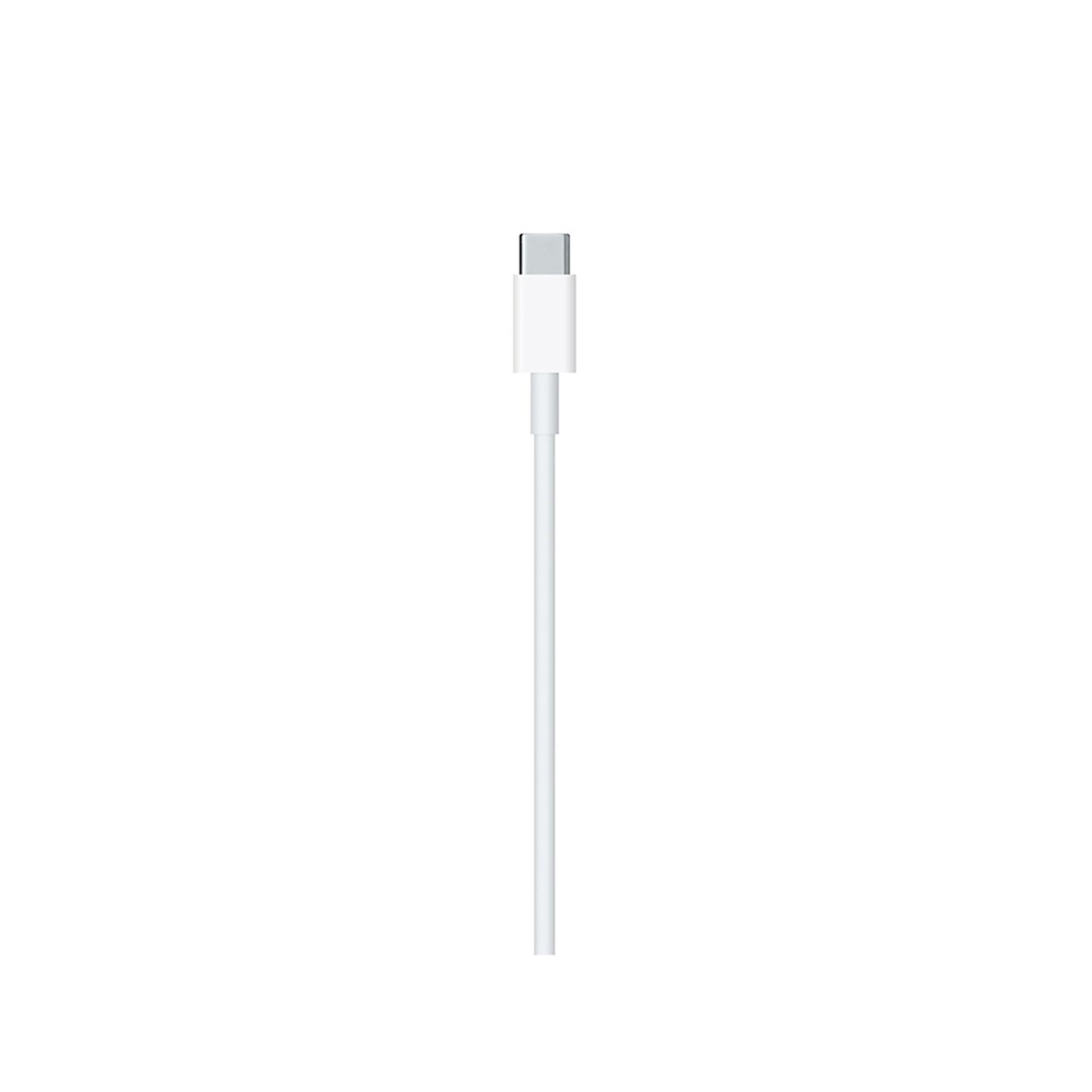 Weißes USB-C-Kabel, freigestellt auf weißem Hintergrund. Gerade und einfach.