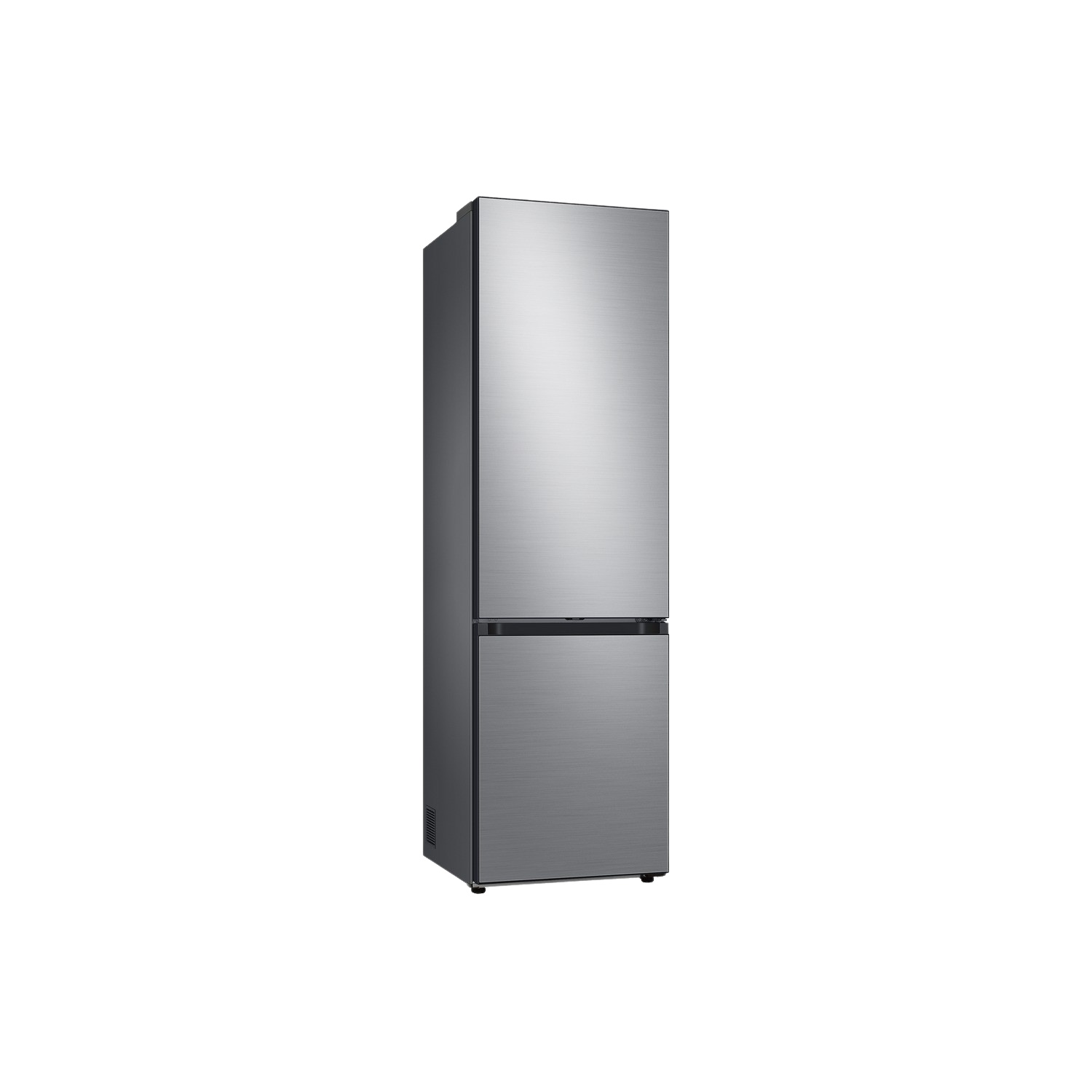 Refrigerador plateado. Fondo negro.