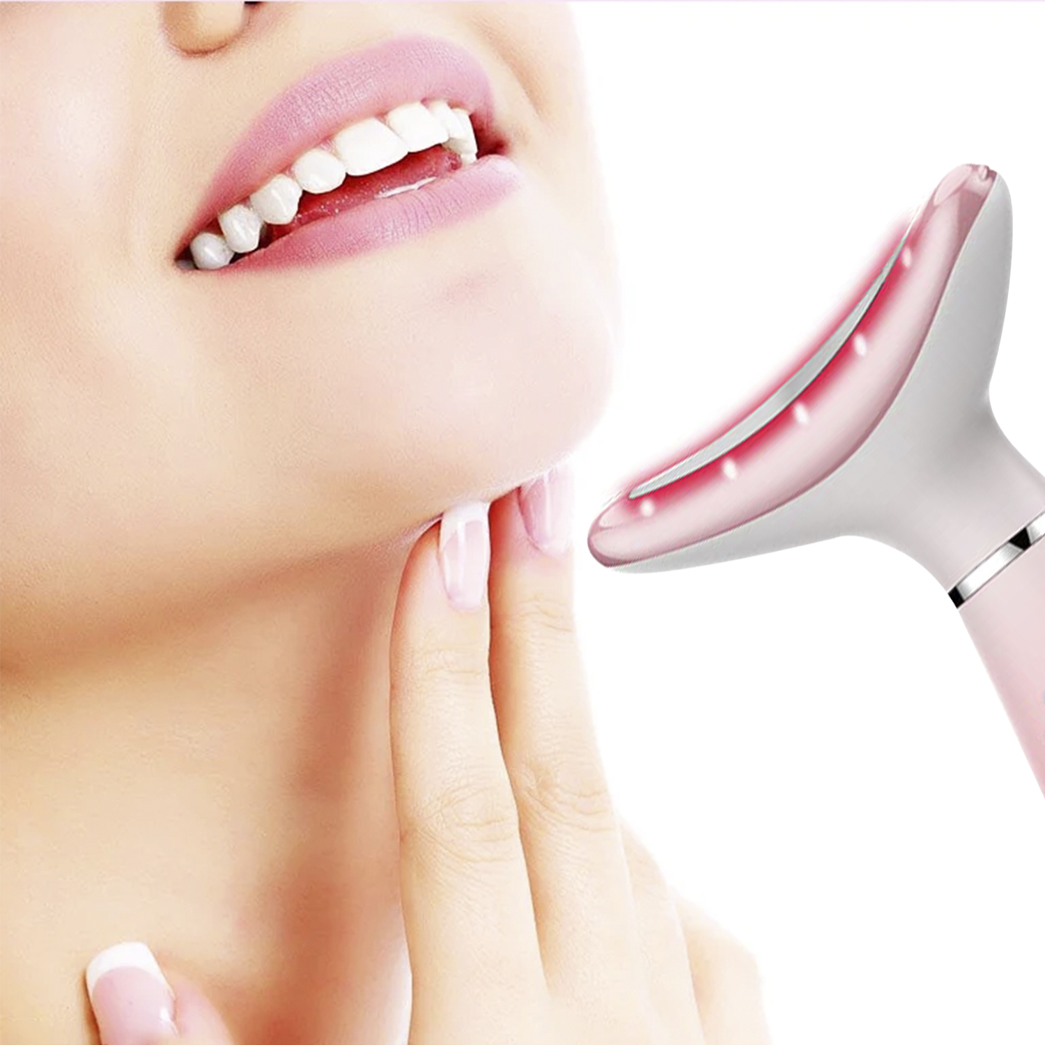Primo piano del viso di una donna che riceve un trattamento di bellezza sulla mascella.