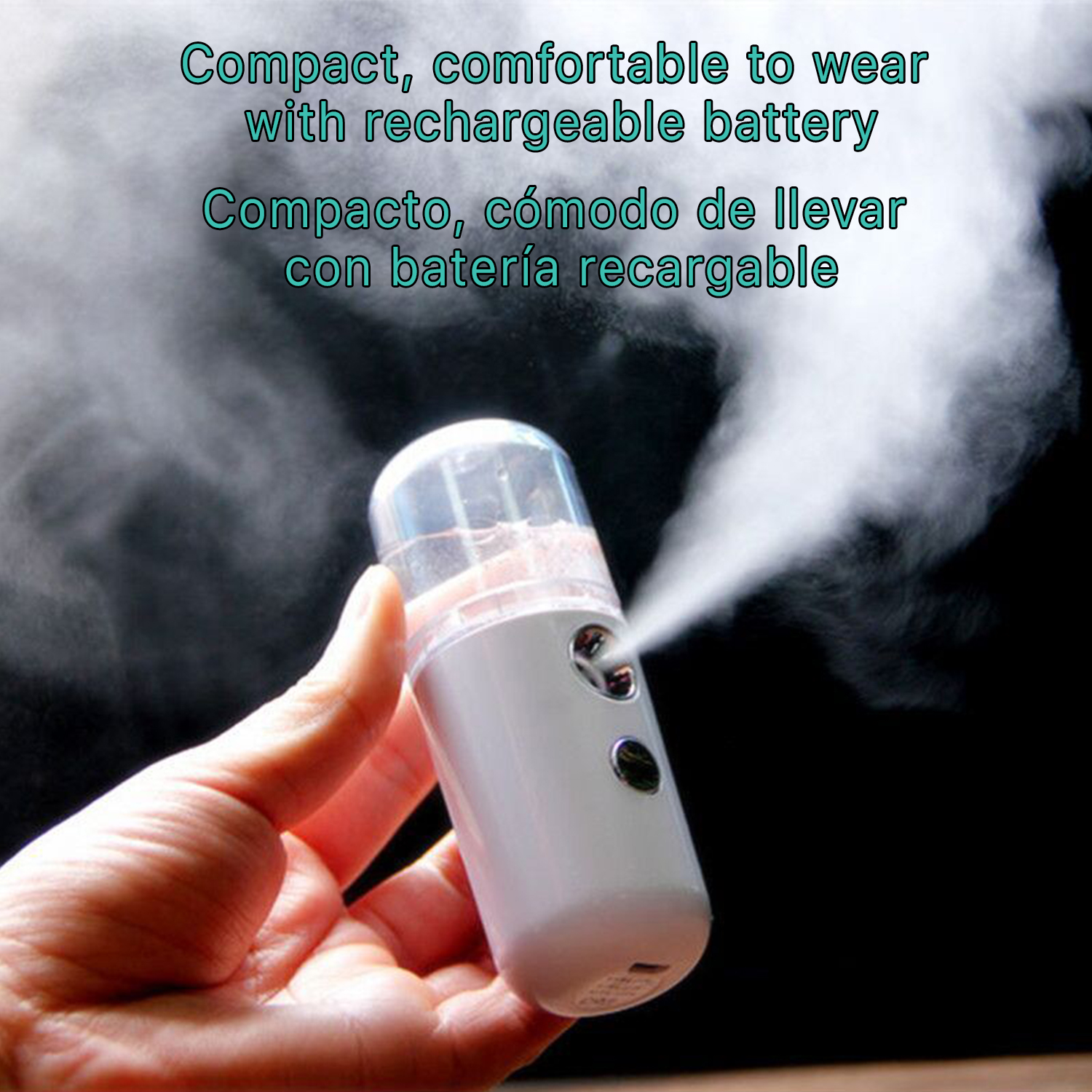 Mano sosteniendo un pequeño dispositivo de nebulización blanco, emitiendo vapor. Fondo negro.