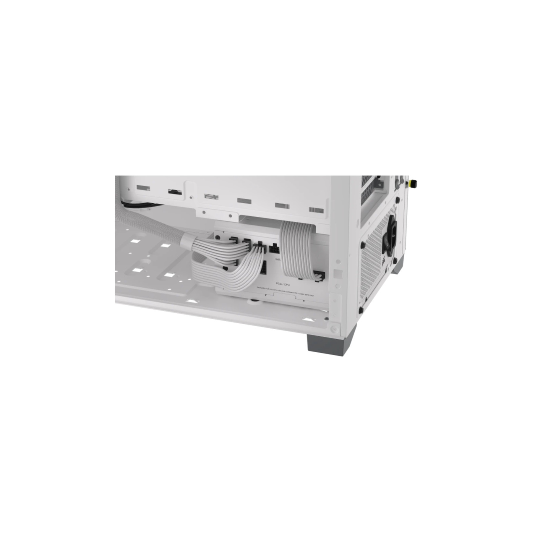 Wnętrze białej obudowy komputera z schludnie ułożonymi kablami.