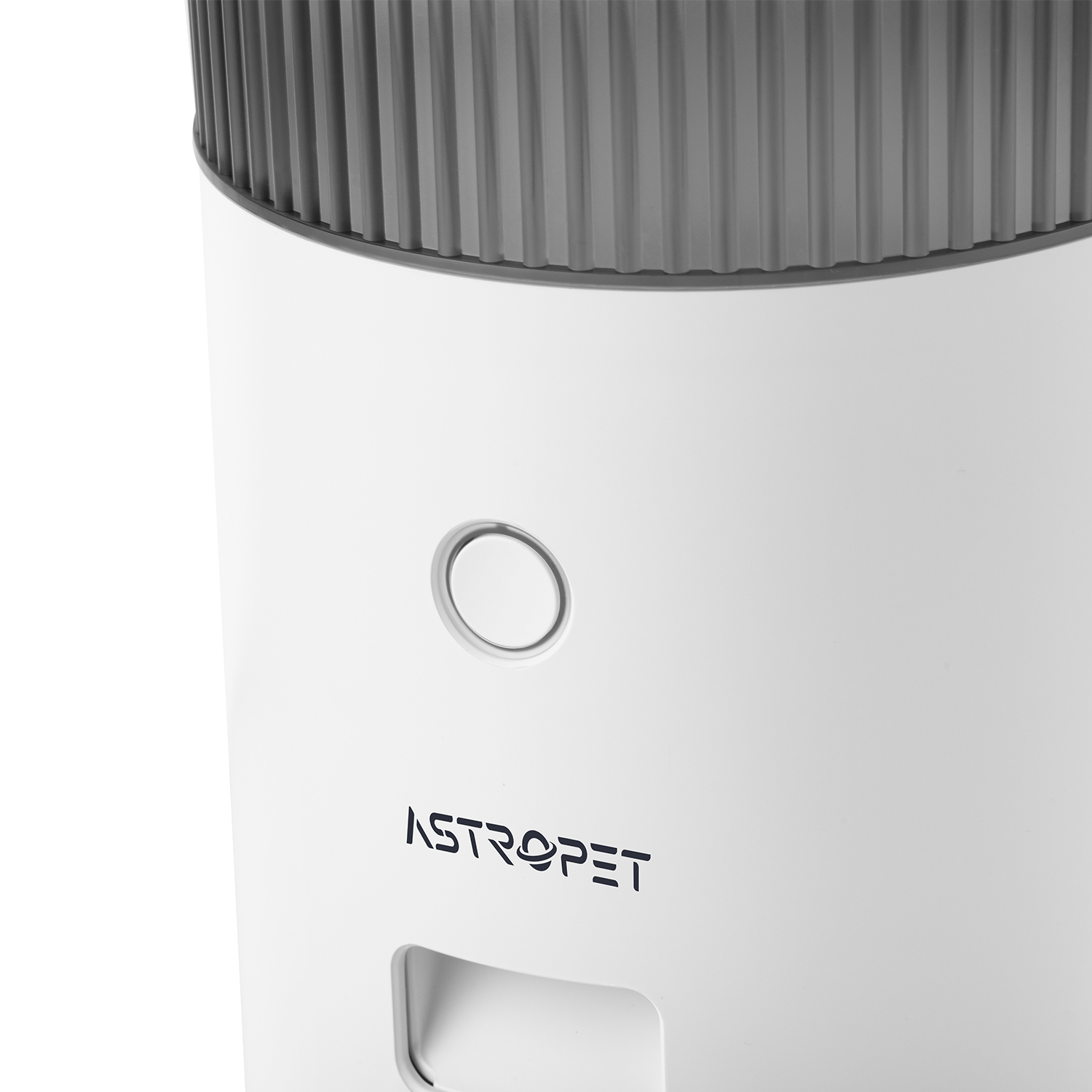 Weißes AstroPet-Produkt mit Knopf und Markennamen.