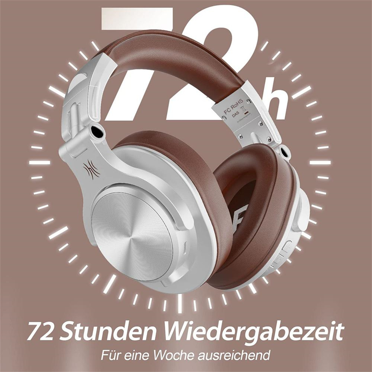 Silberne Kopfhörer mit braunen Ohrmuscheln, die eine Wiedergabezeit von 72 Stunden zeigen, auf braunem Hintergrund.