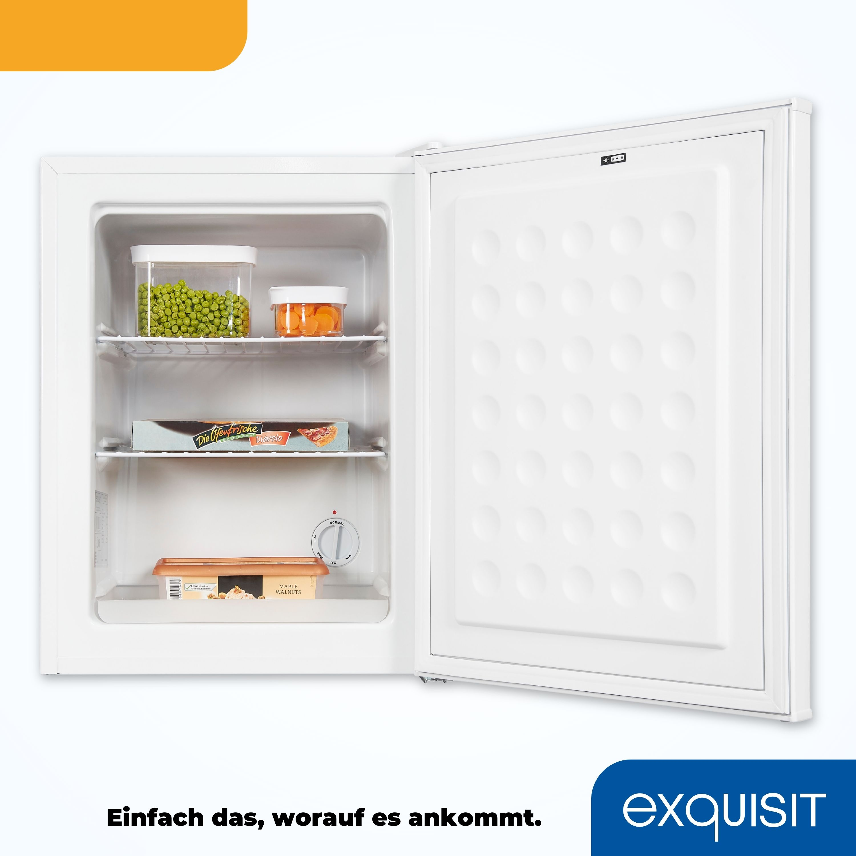 Weißer Kühlschrank mit offener Tür, zeigt Lebensmittel im Inneren.