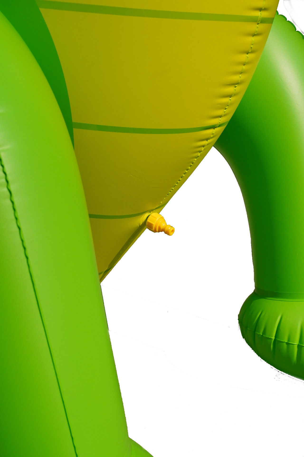 Grüner aufblasbarer Dinosaurier mit gelbem Stecker am Bein. Weißer Hintergrund.