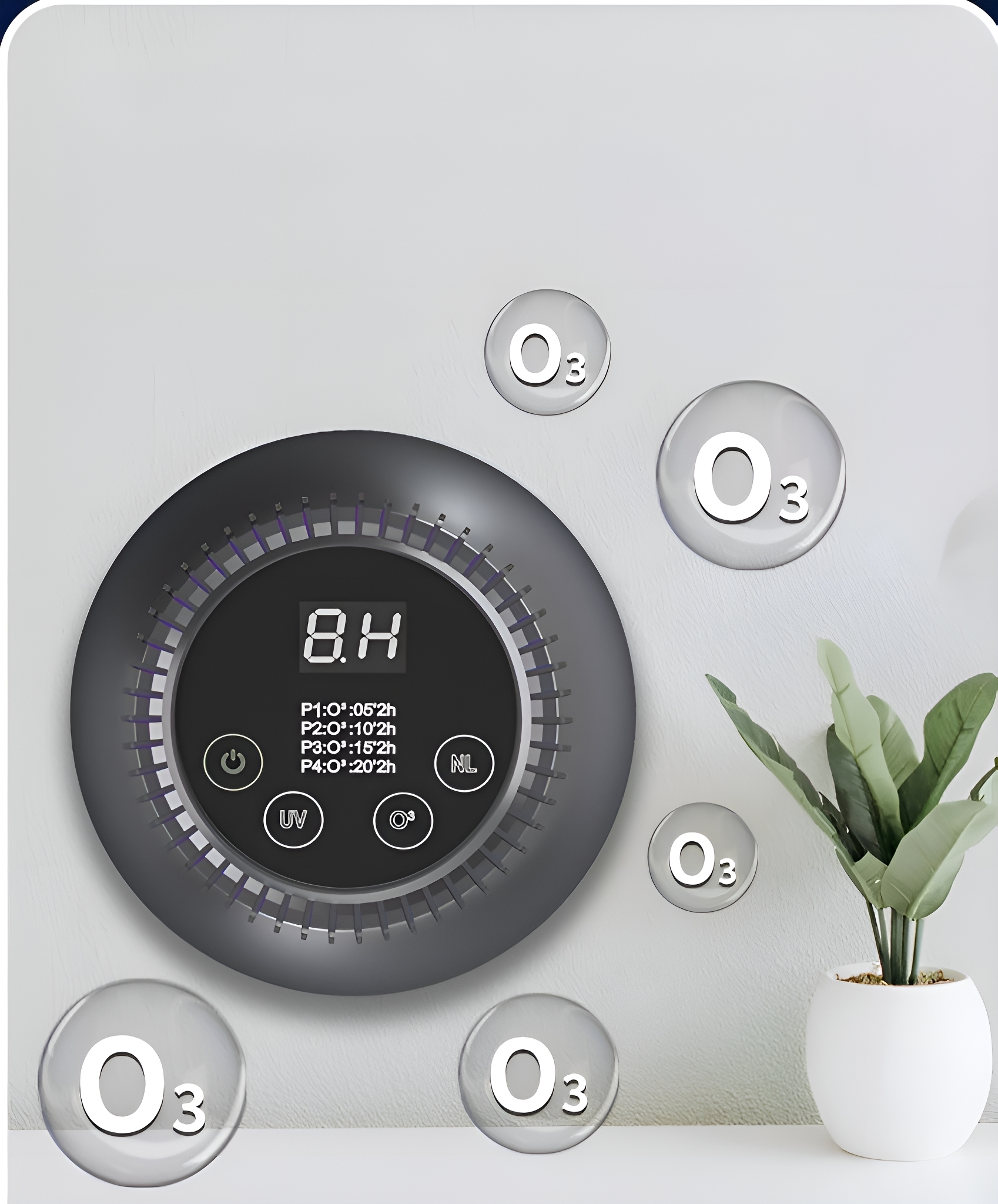 Luftreiniger mit O3-Blasen. Graues, rundes Gerät mit Digitalanzeige und Bedientasten. Weiße Wand.