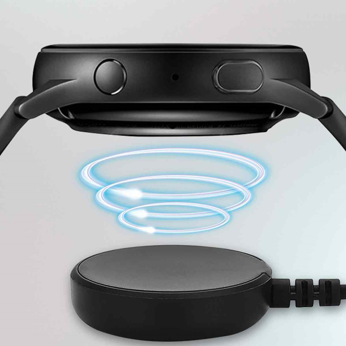 Schwarze Smartwatch auf Ladegerät, kreisförmiges Design.