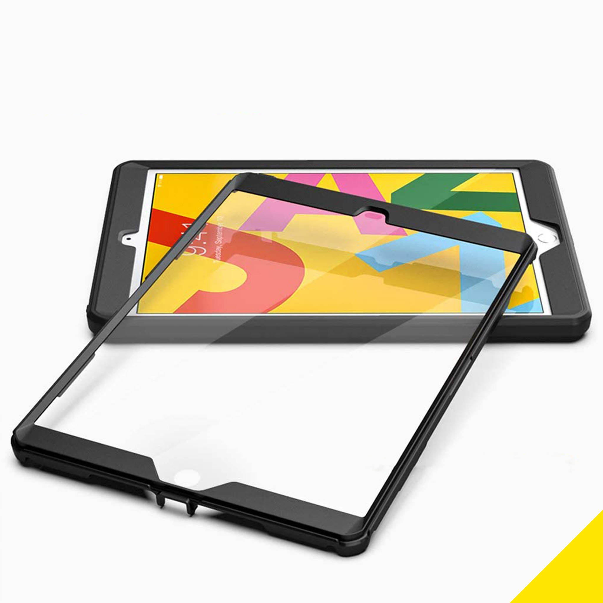 Une coque de tablette noire avec un protecteur d'écran transparent montrant un fond jaune.