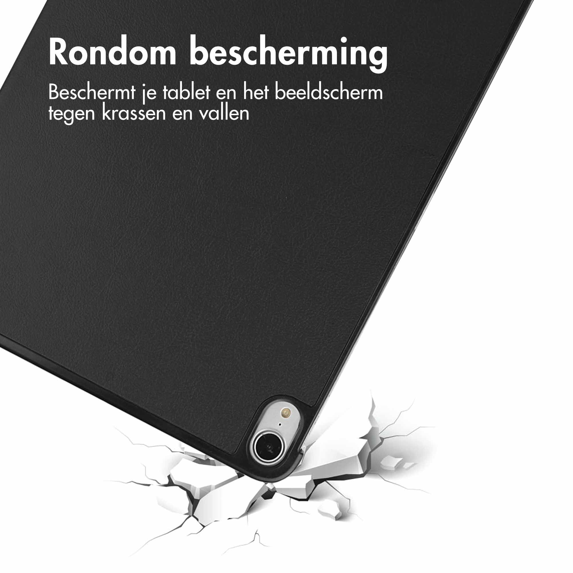 Ein Tablet mit schwarzem Gehäuse und roségoldfarbenem Bildschirm. Das Tablet fällt und zerspringt.
