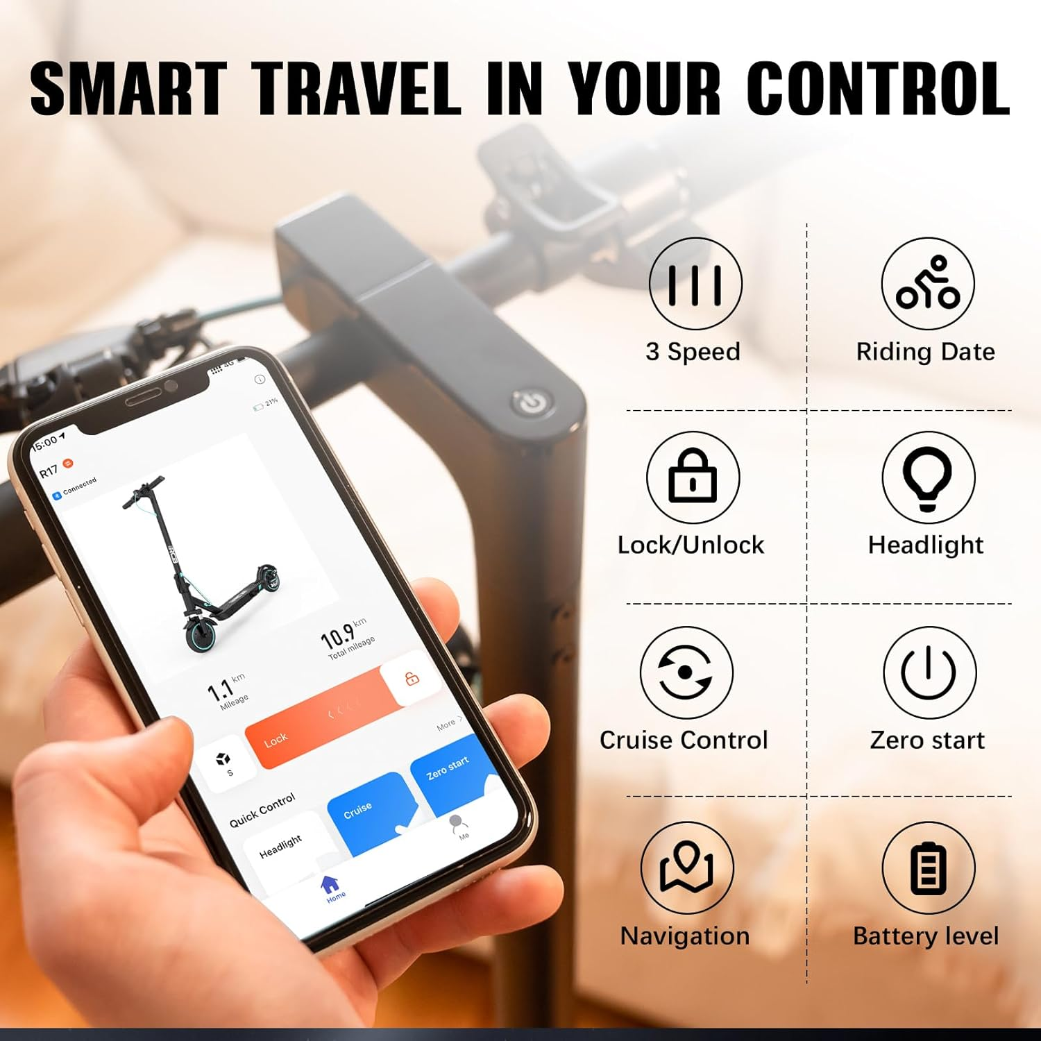 Die Hand einer Person, die ein Smartphone mit einer App-Oberfläche hält, mit einem Roller im Hintergrund.
