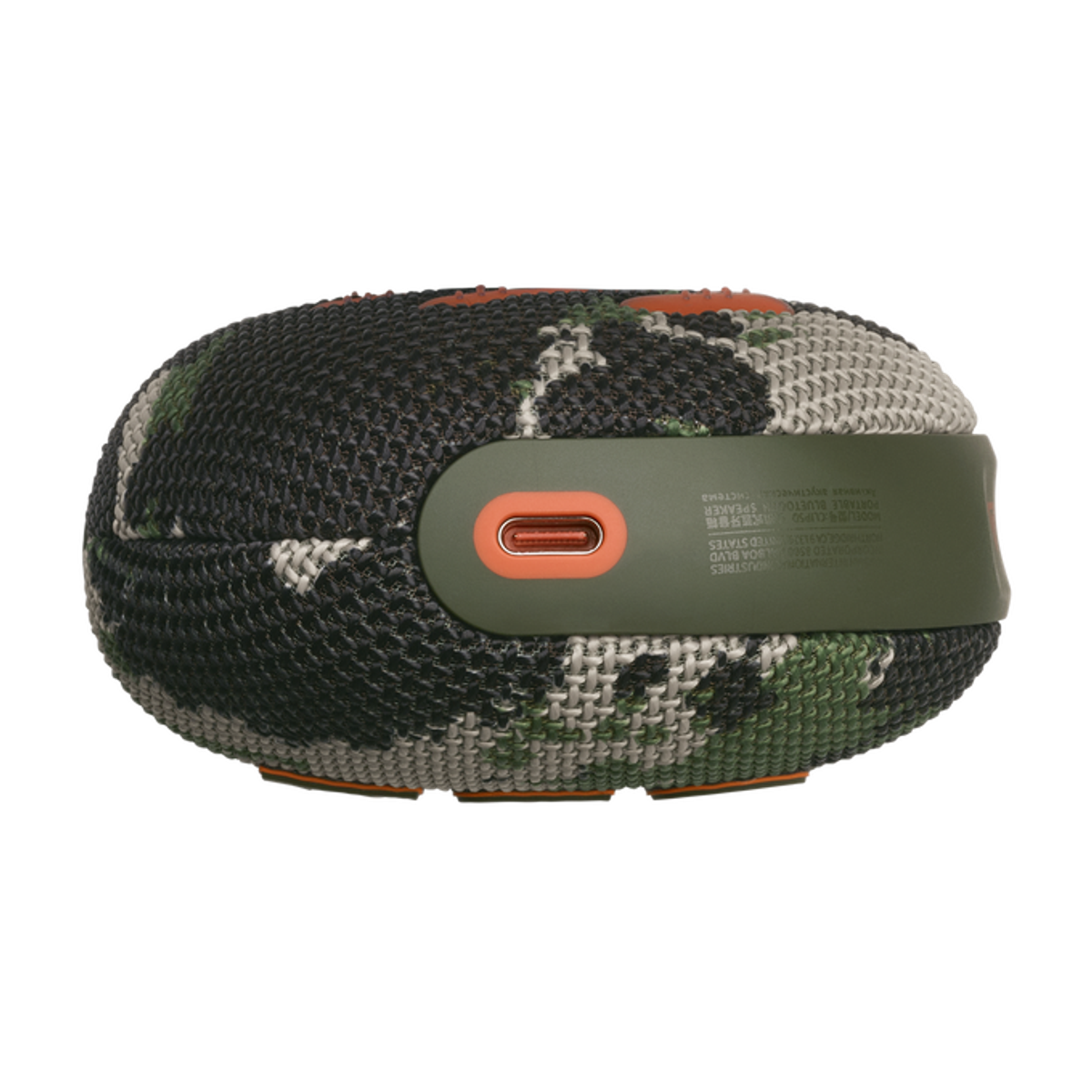 Haut-parleur JBL camouflage avec port orange. Étiquette noire avec texte. Fond blanc.