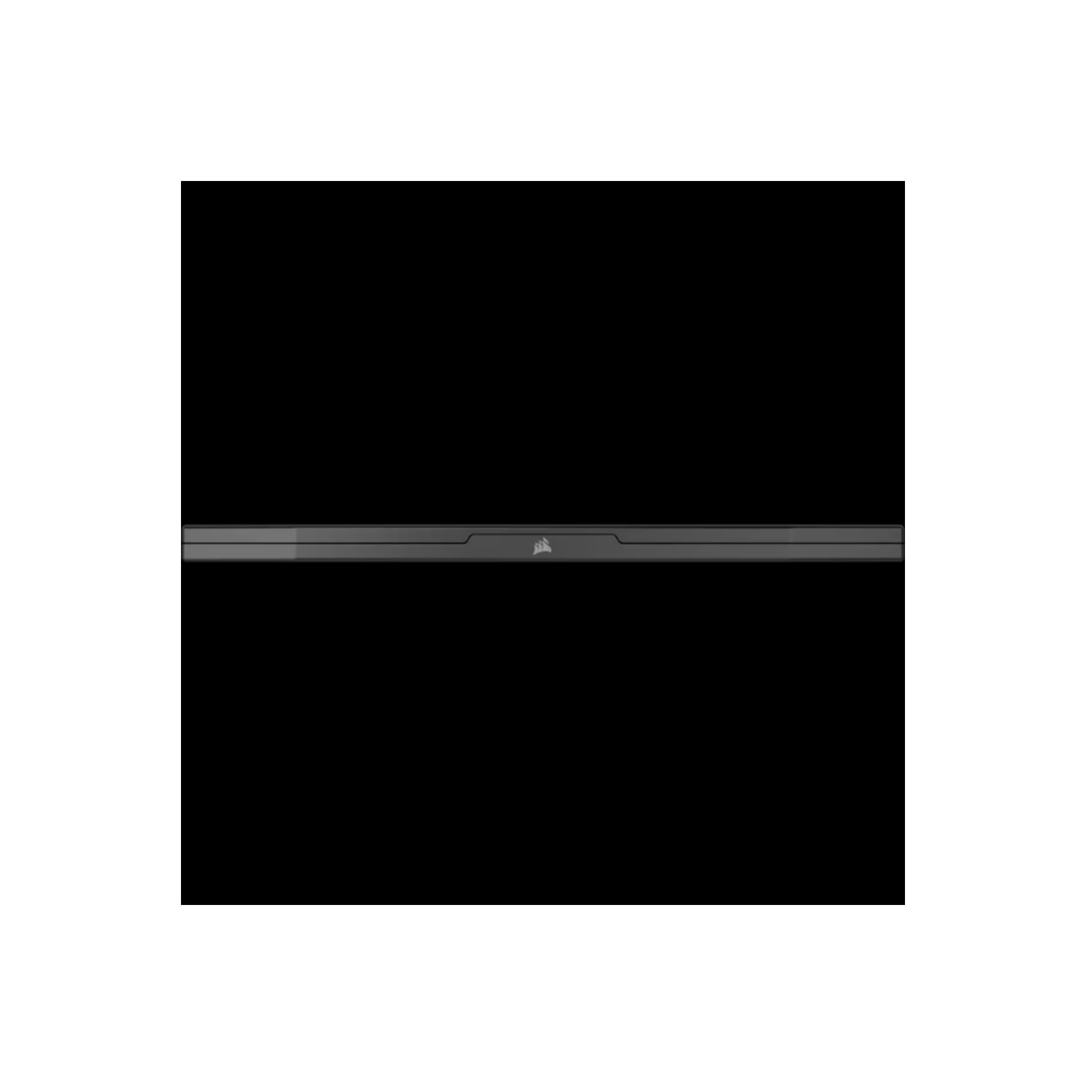 Czarny laptop Corsair z logo pośrodku, na czarnym tle.