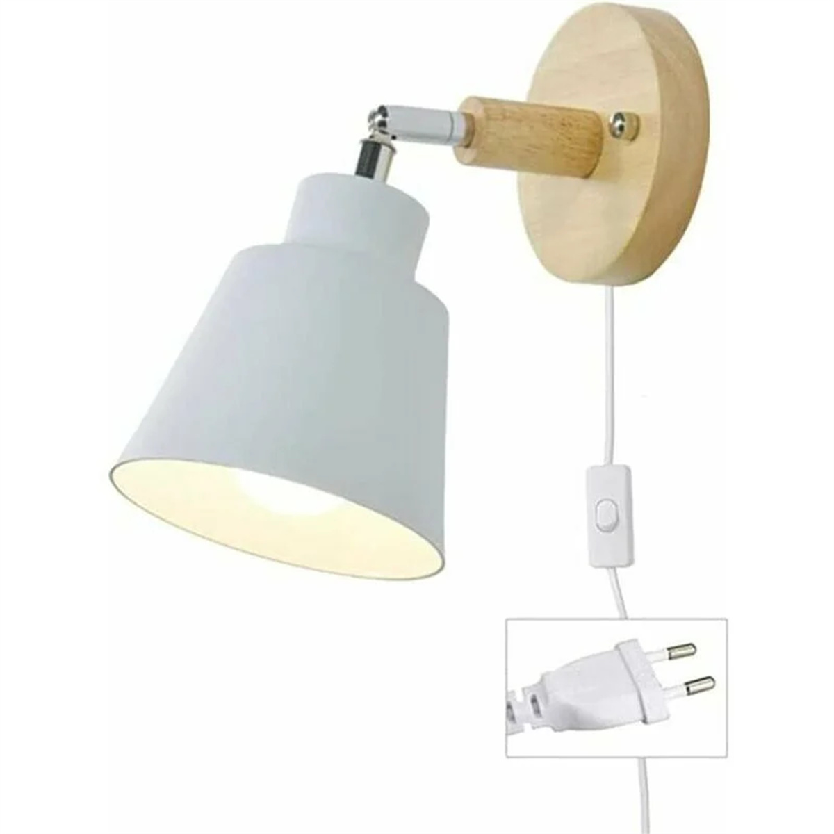 Weiße Wandleuchte mit Lichtquelle und Holzsockel. Sie hat einen weißen Schirm und ein Anschlusskabel.
