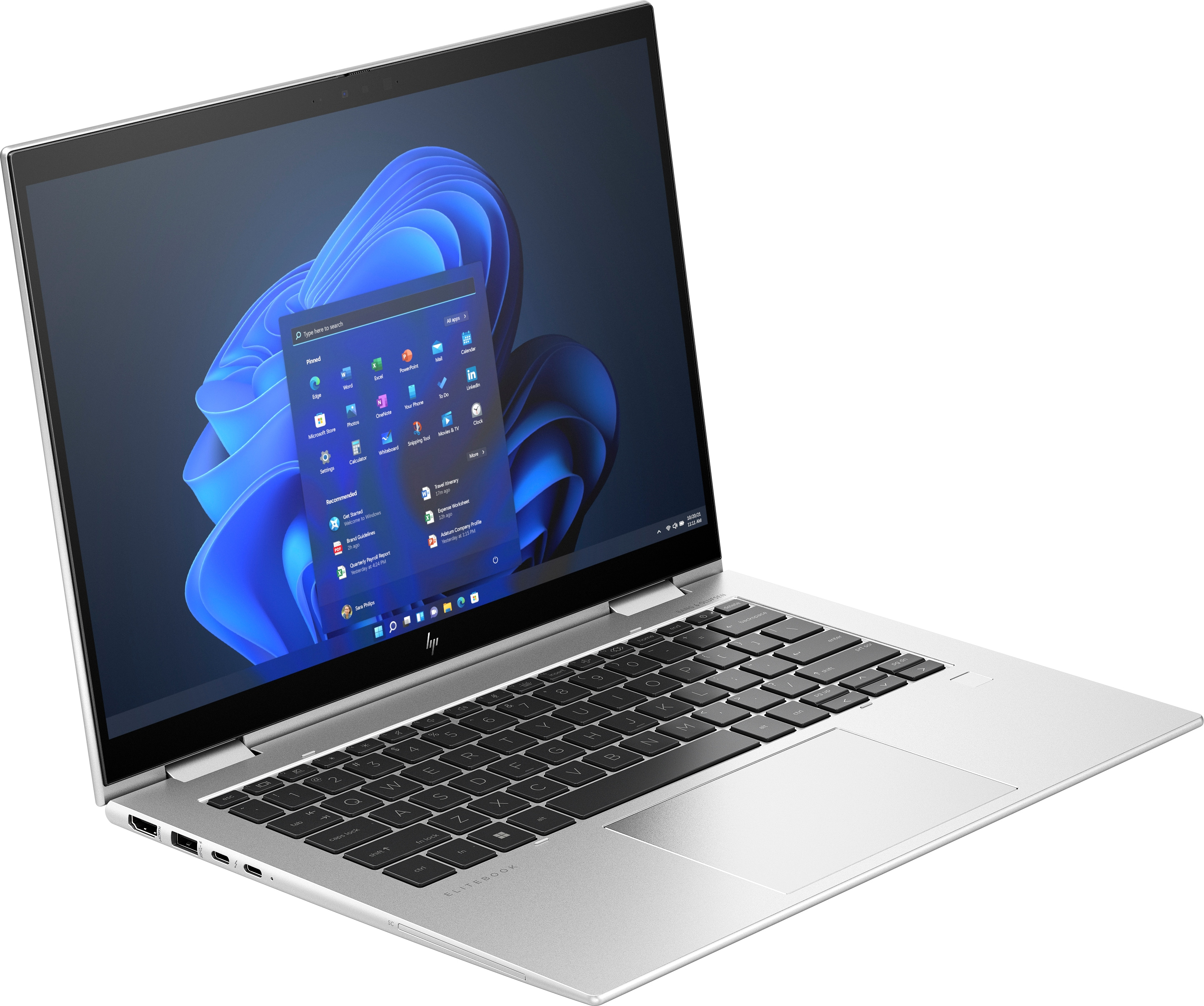 Laptop argentato con schermo aperto, mostra l'interfaccia di Windows.